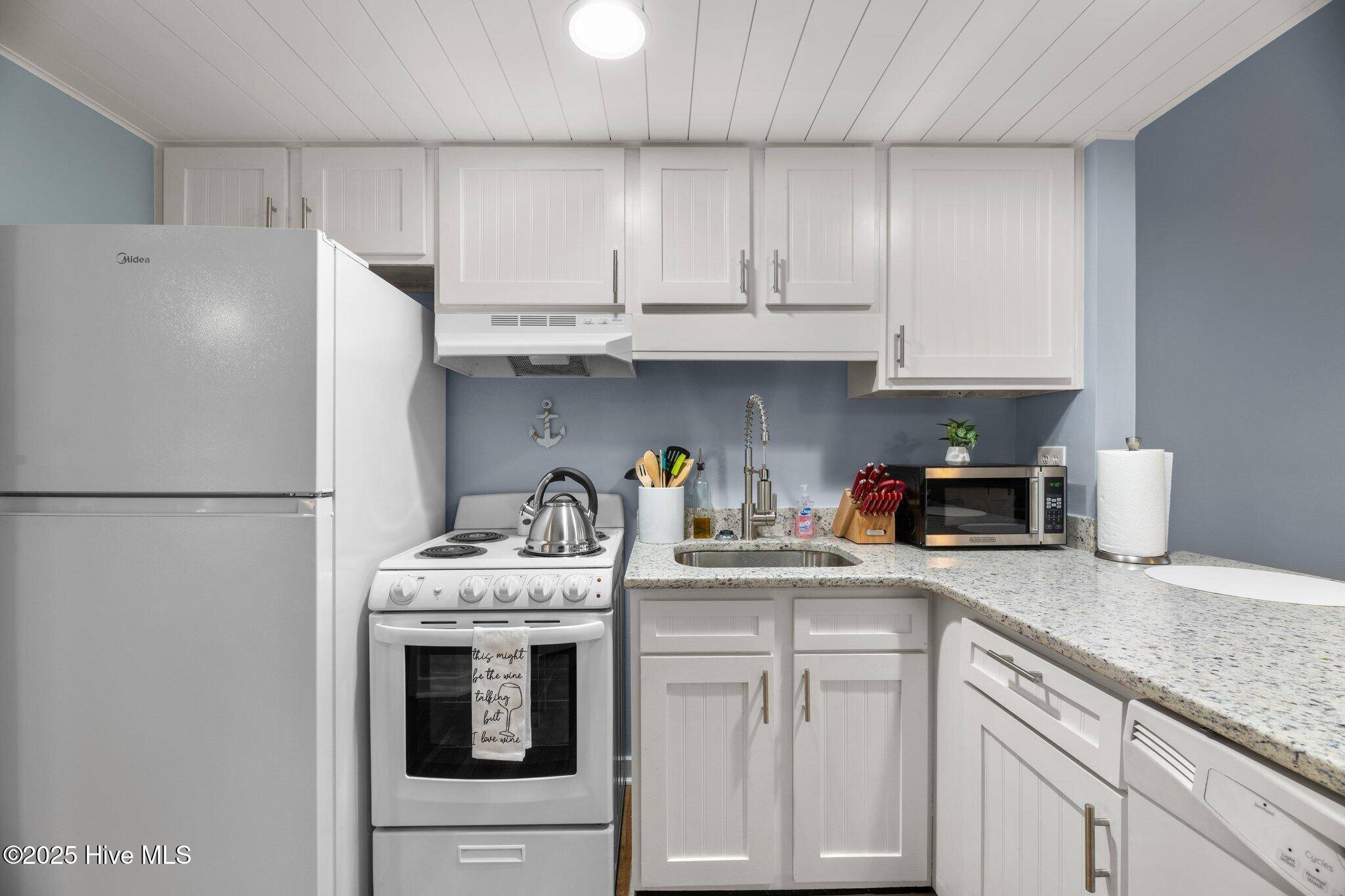New Bern, NC 28560,6227 Harbourside DR