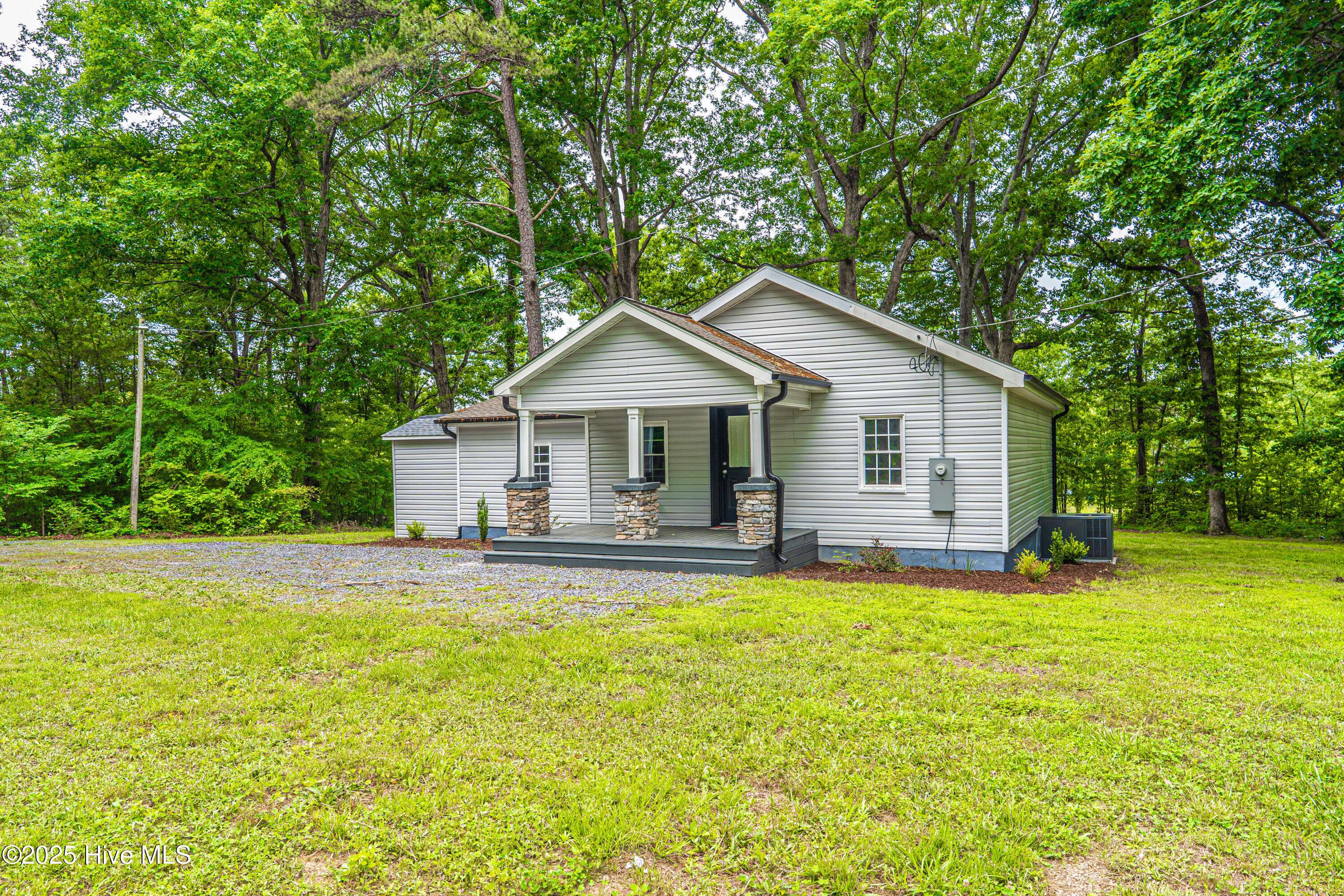 Carthage, NC 28327,2396 Putnam Glendon RD