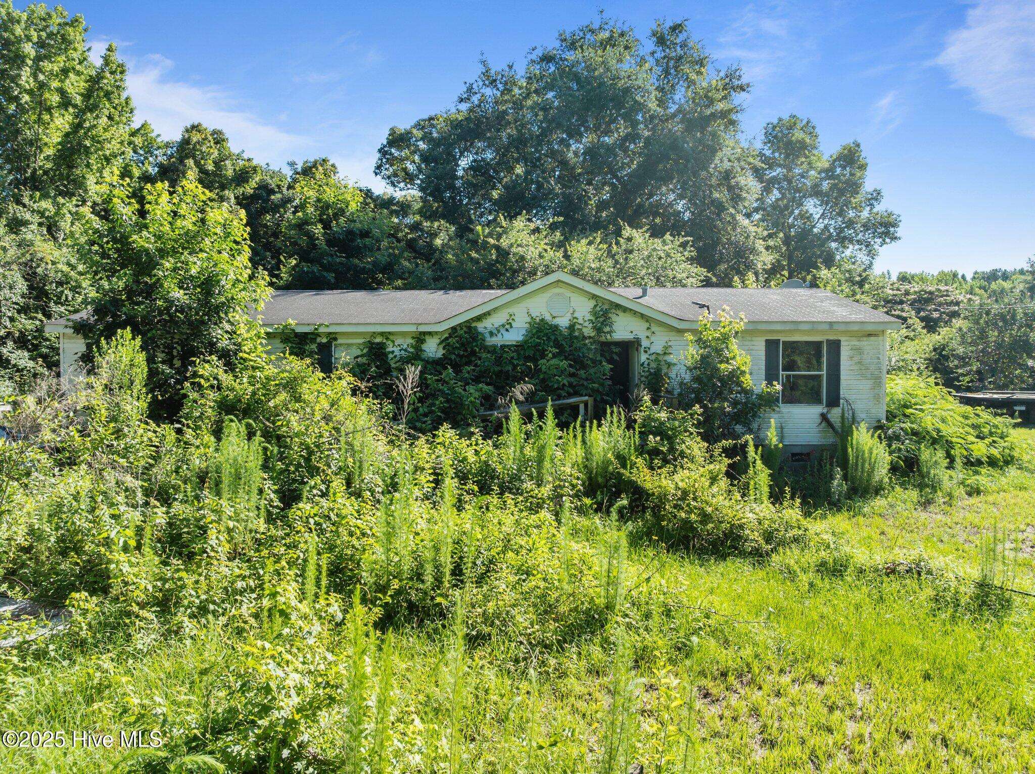 Stantonsburg, NC 27883