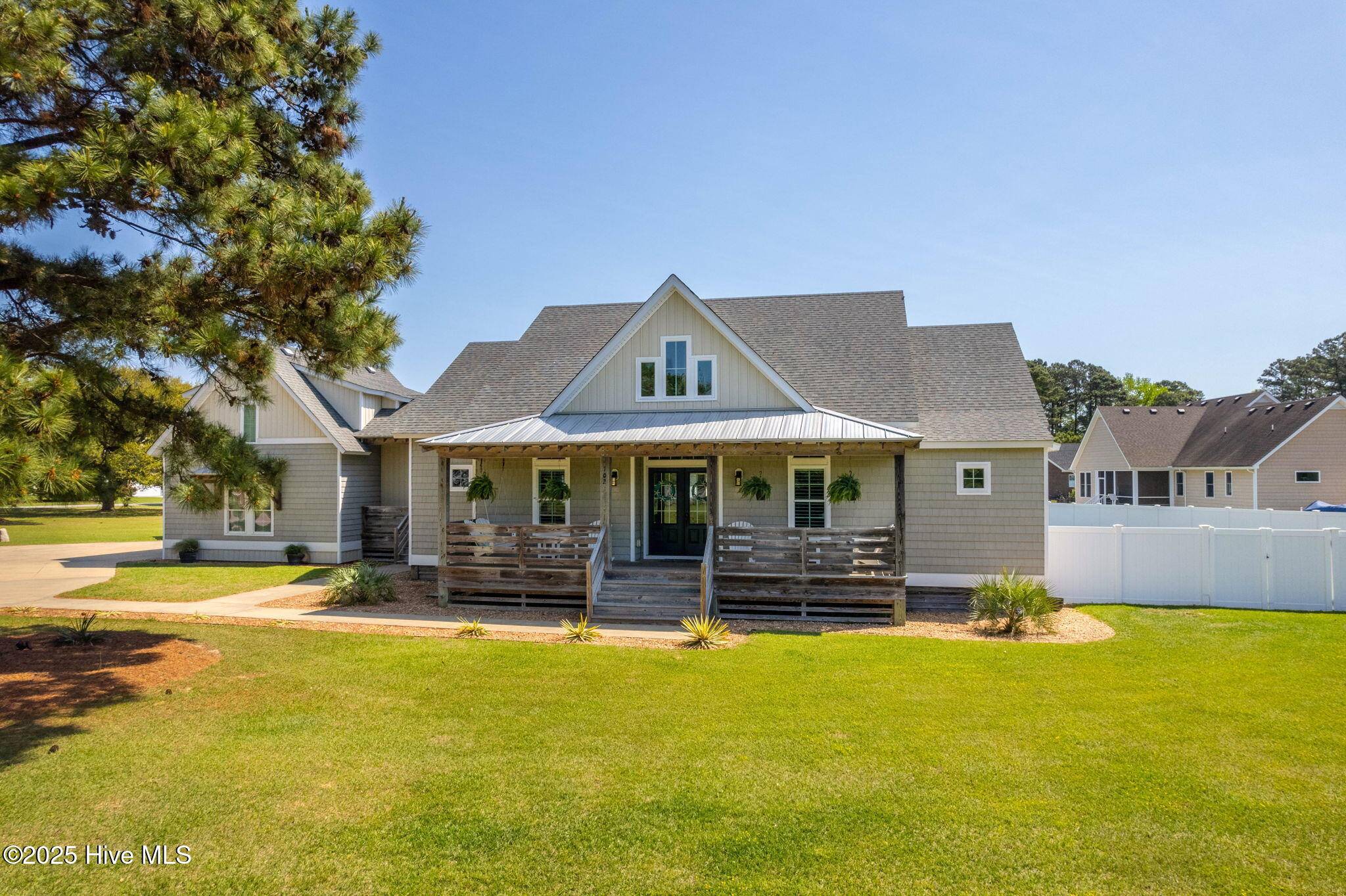 Point Harbor, NC 27964,102 Somerset CT