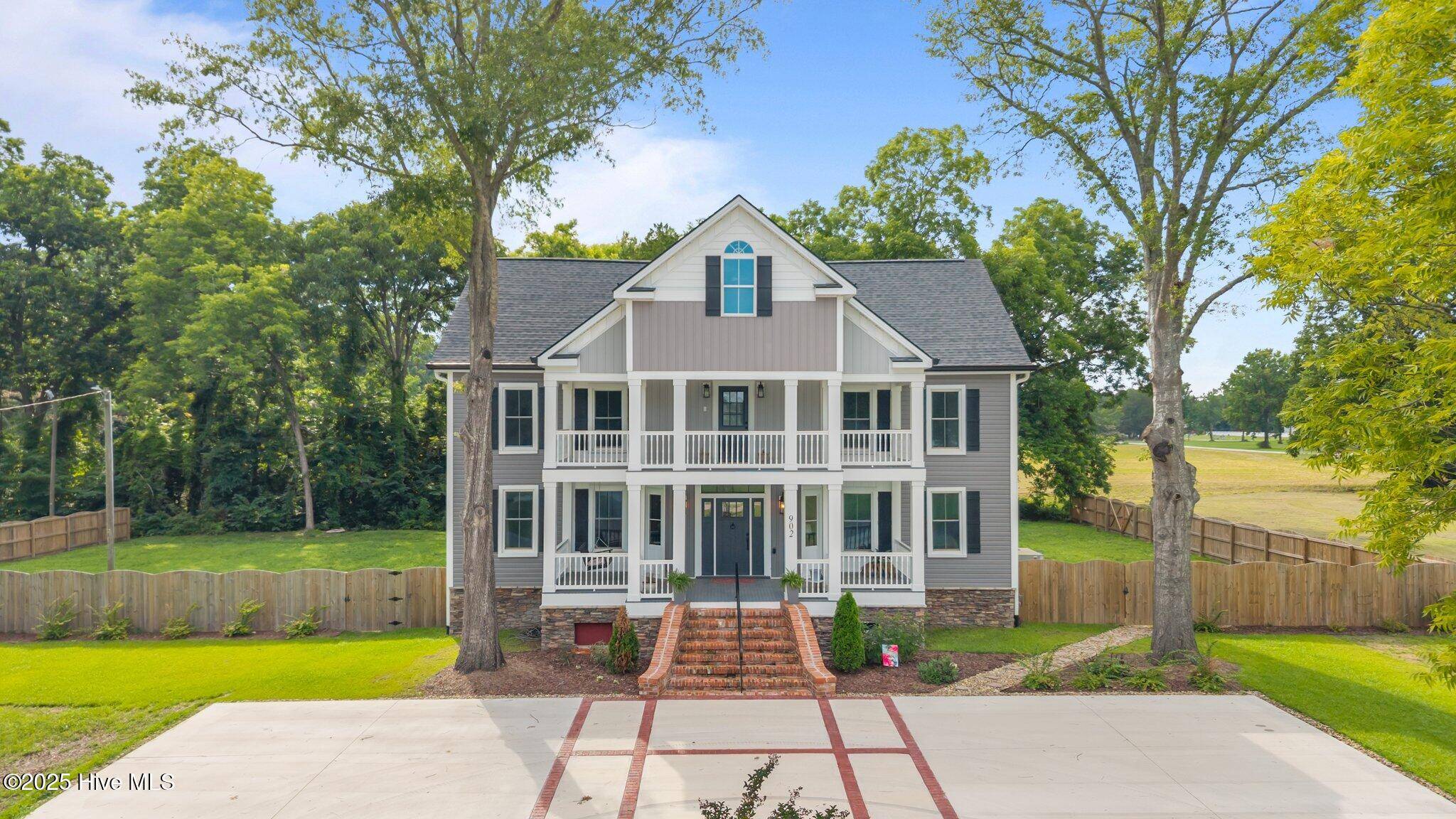 Vanceboro, NC 28586,902 College ST