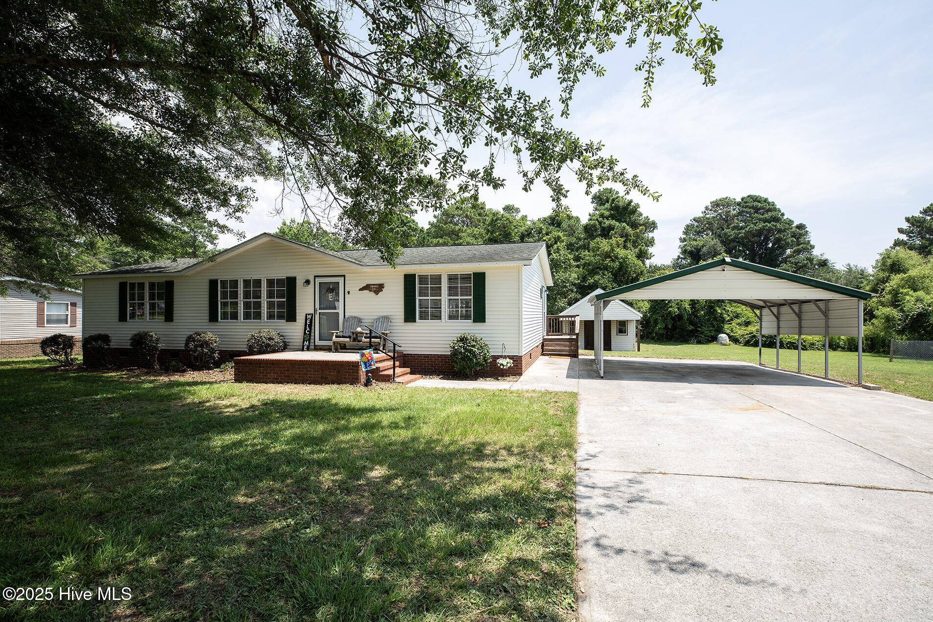 Hampstead, NC 28443,305 Moores Landing RD