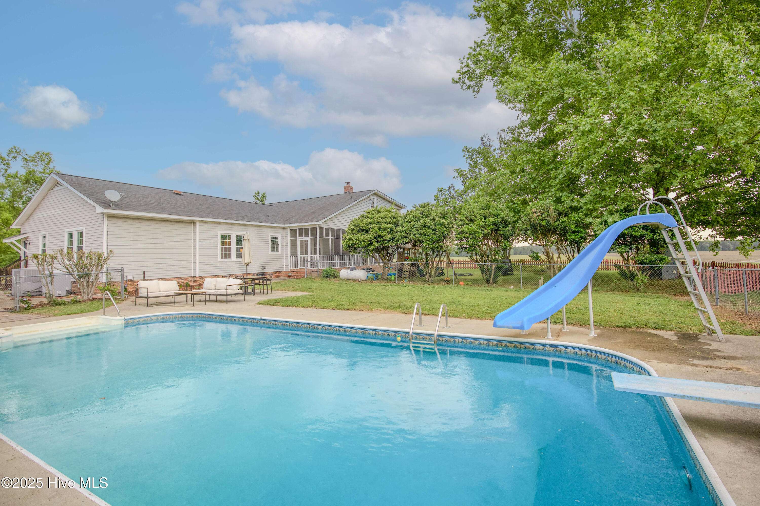 Laurinburg, NC 28352,13341 Barnes Bridge RD