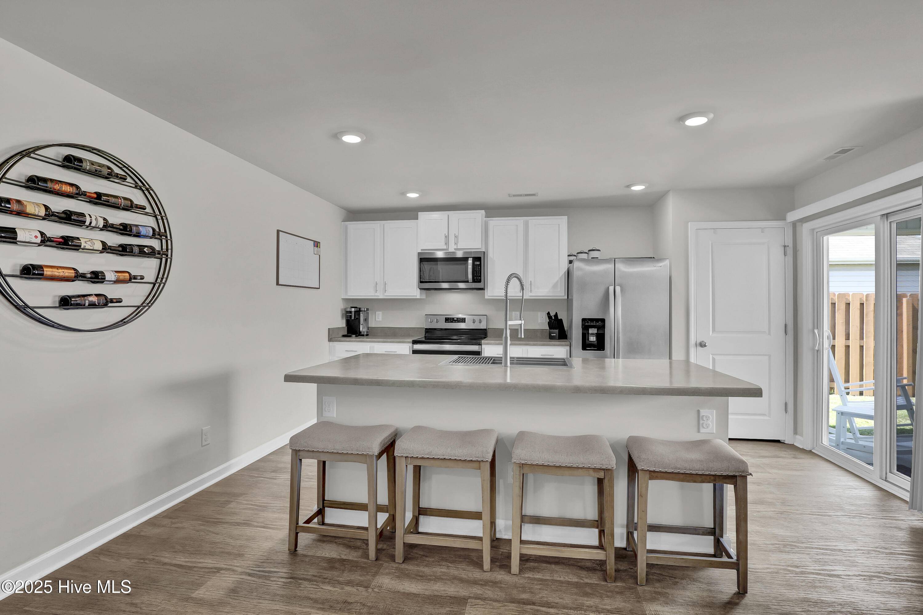 Holly Ridge, NC 28445,519 Birdsong DR