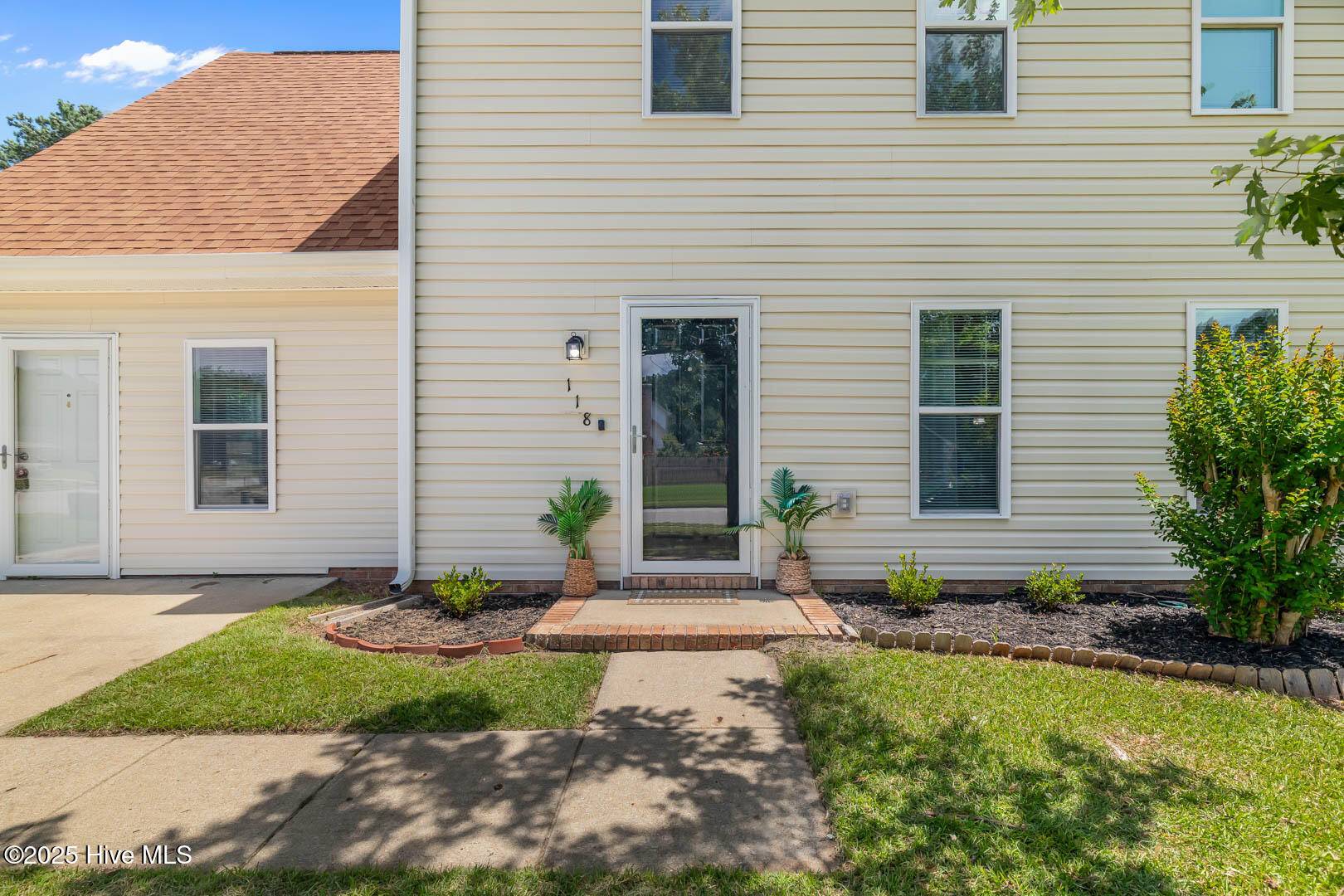 Jacksonville, NC 28546,118 Carriage DR