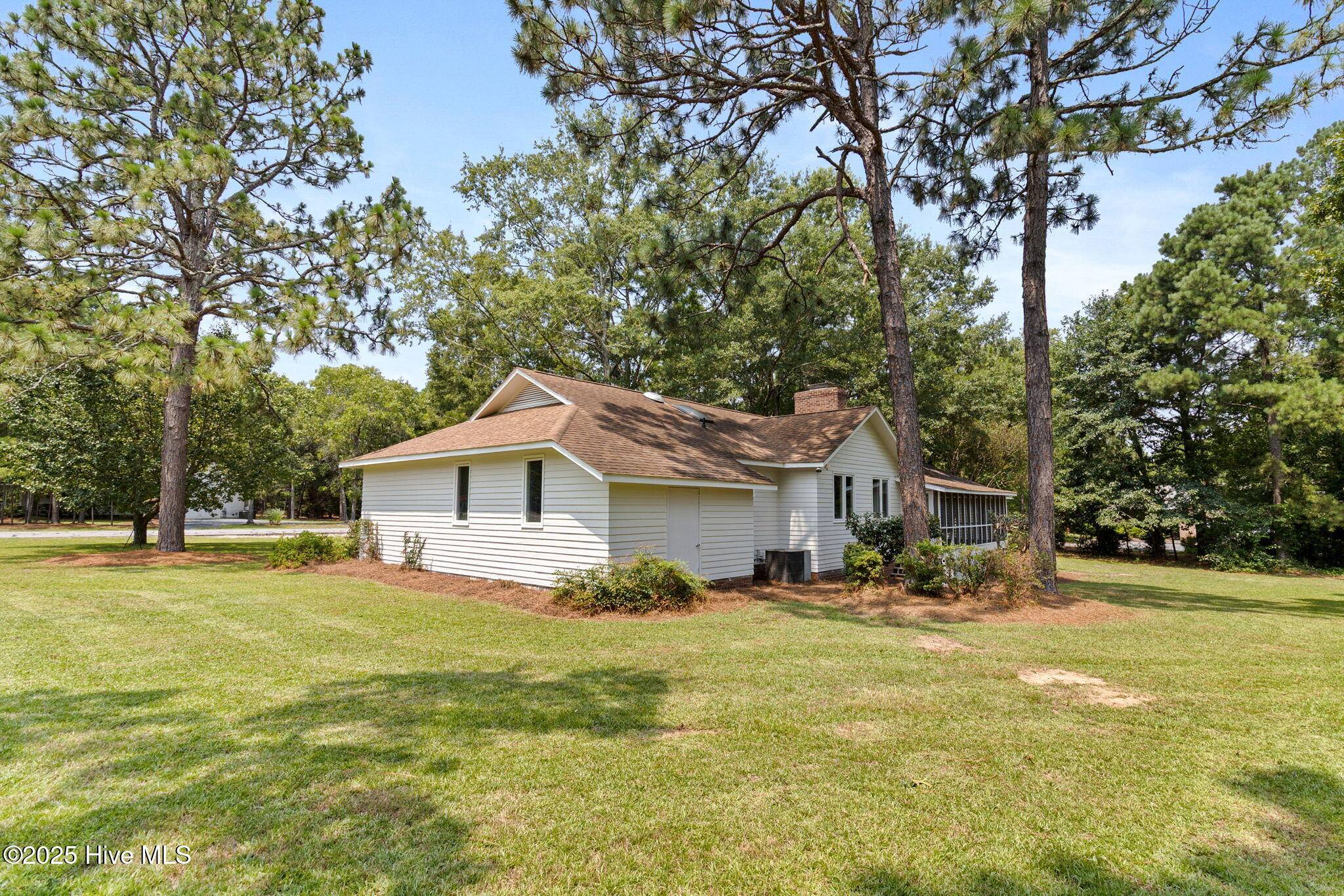 West End, NC 27376,102 Rolling Hill CT