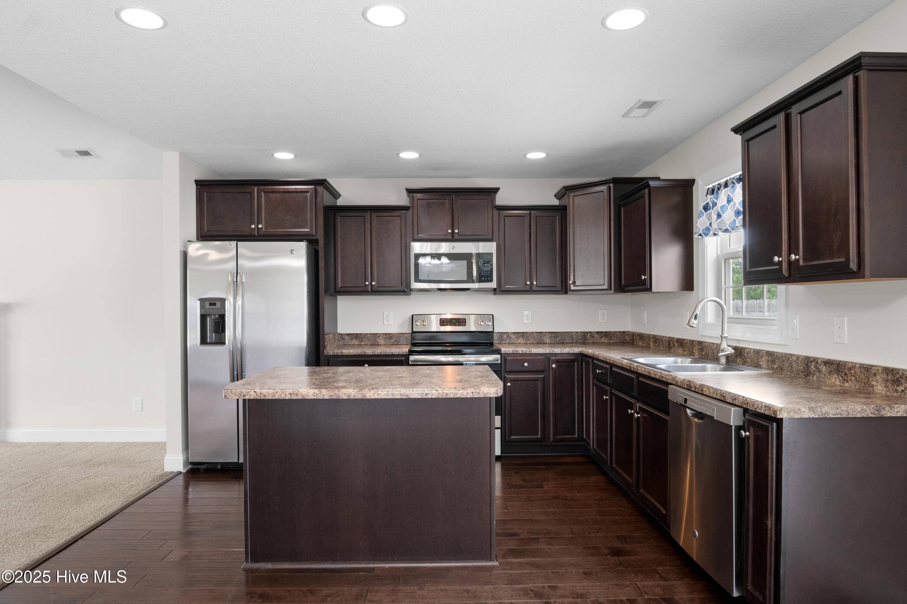Richlands, NC 28574,207 Long Neck DR