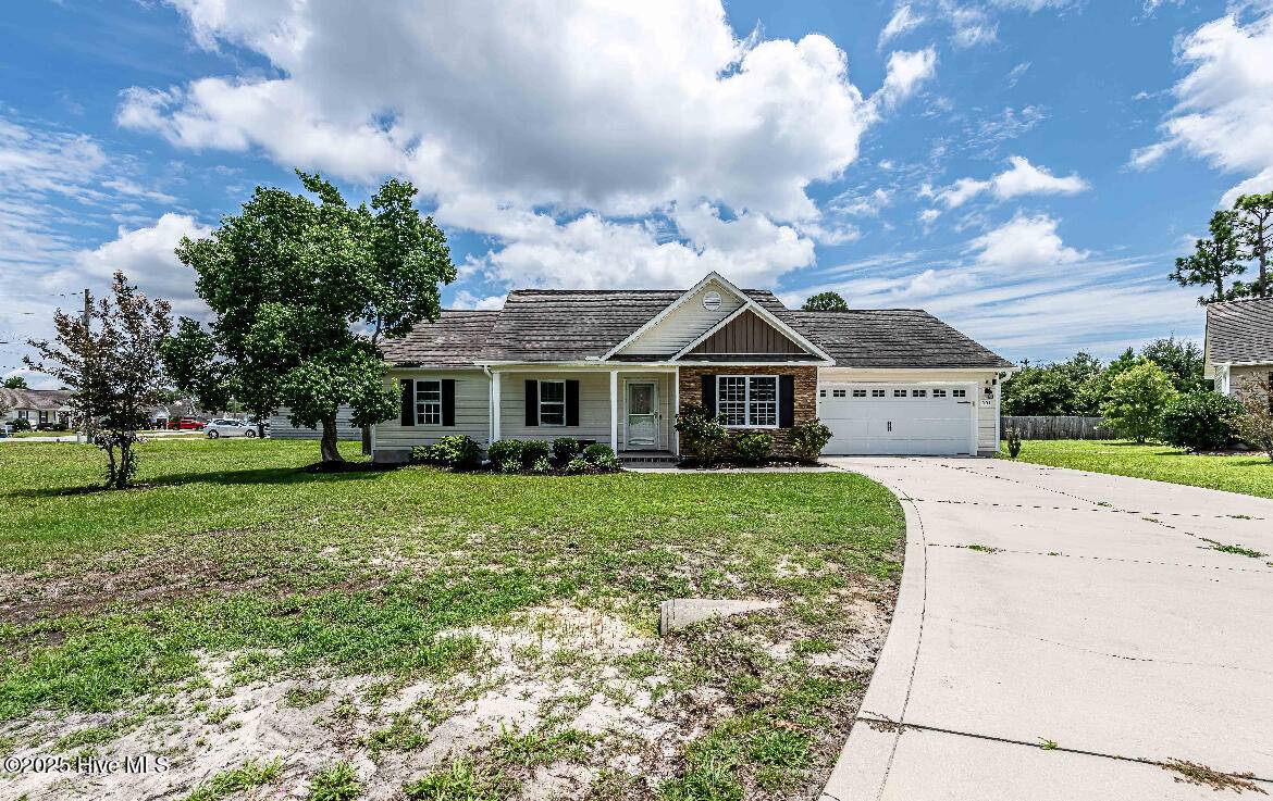 Hubert, NC 28539,501 Waldorf CT