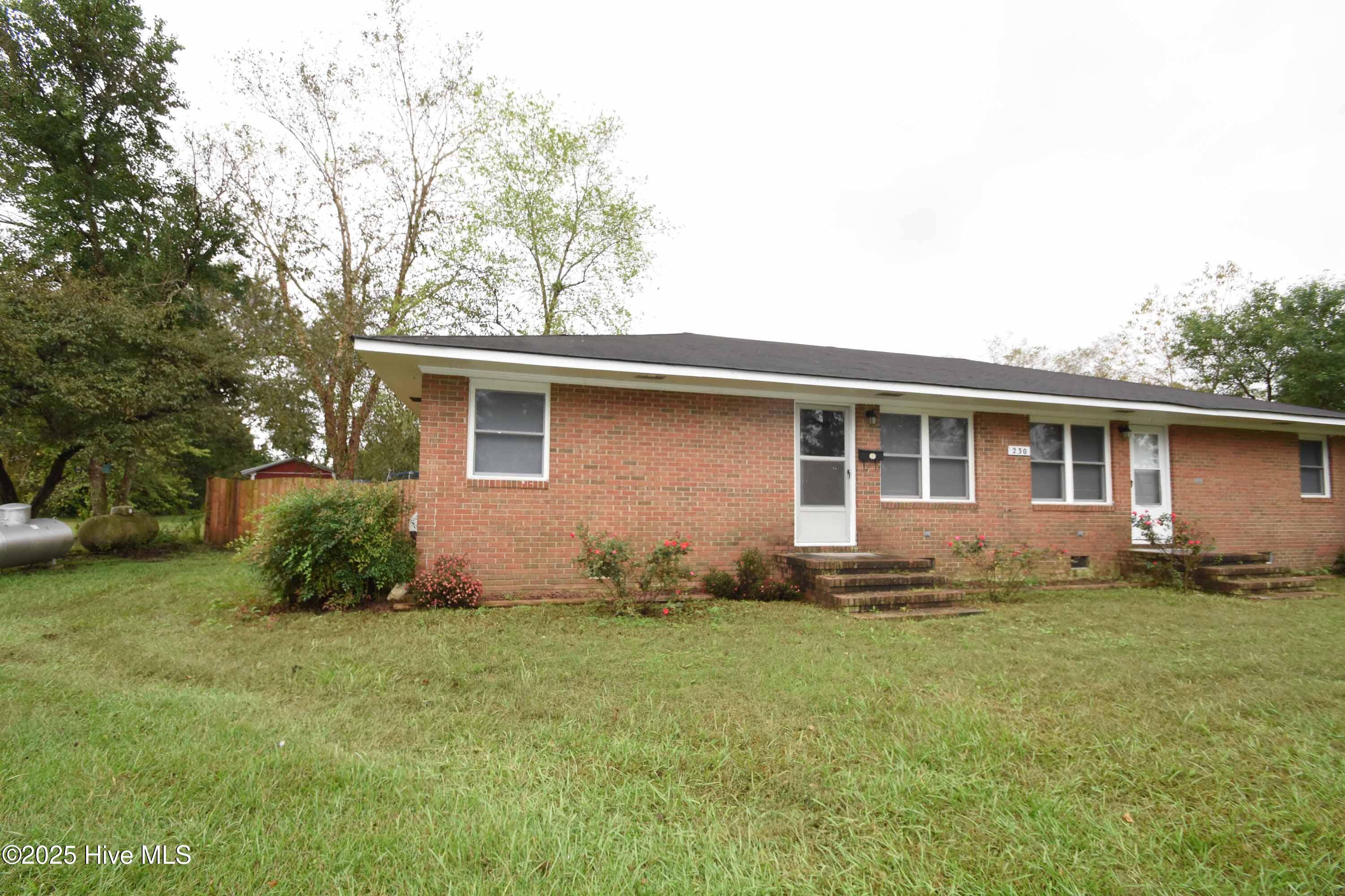 Ayden, NC 28513,230 Second ST #A