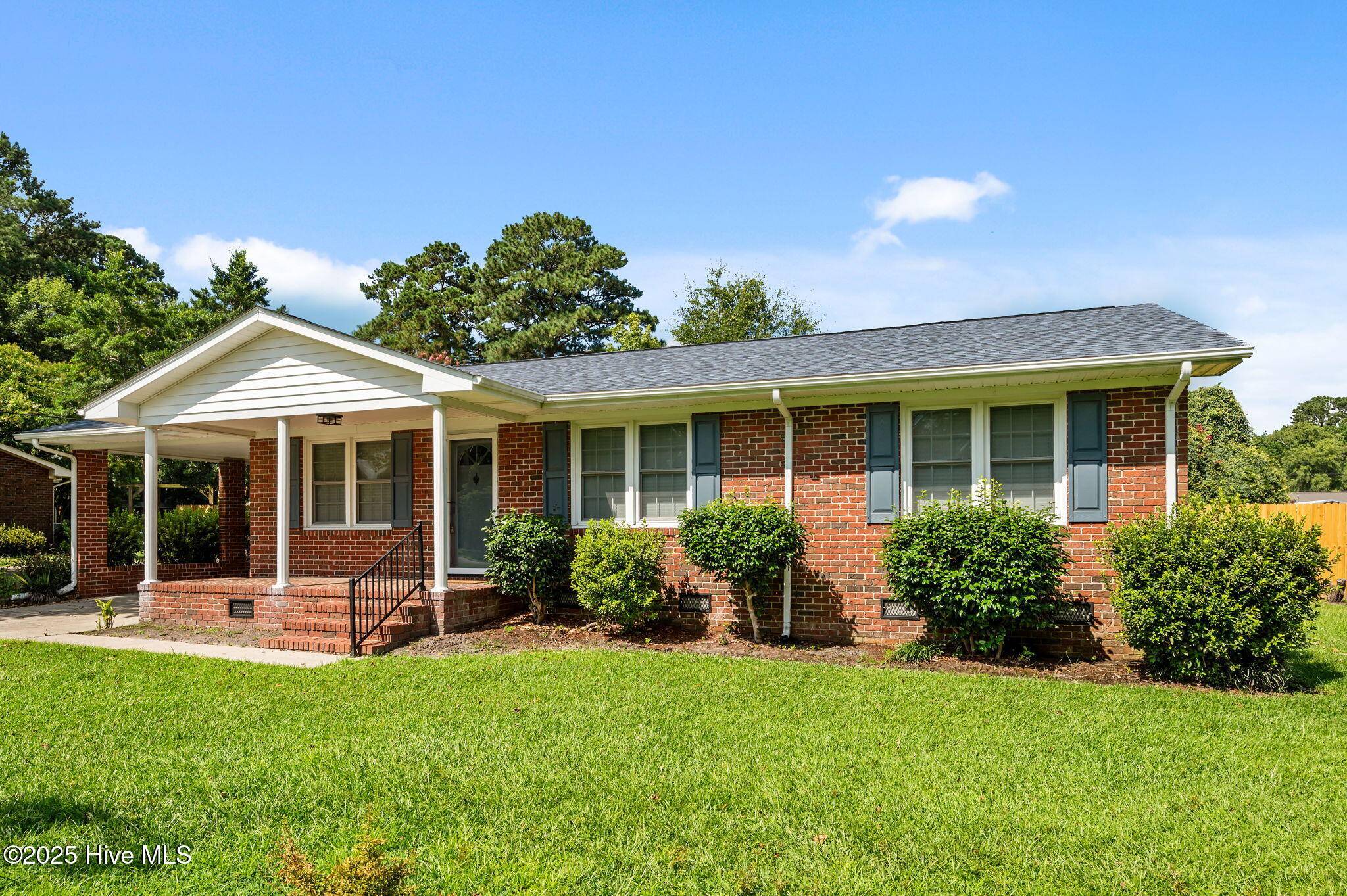 Kinston, NC 28504,2236 Longleaf Pine DR