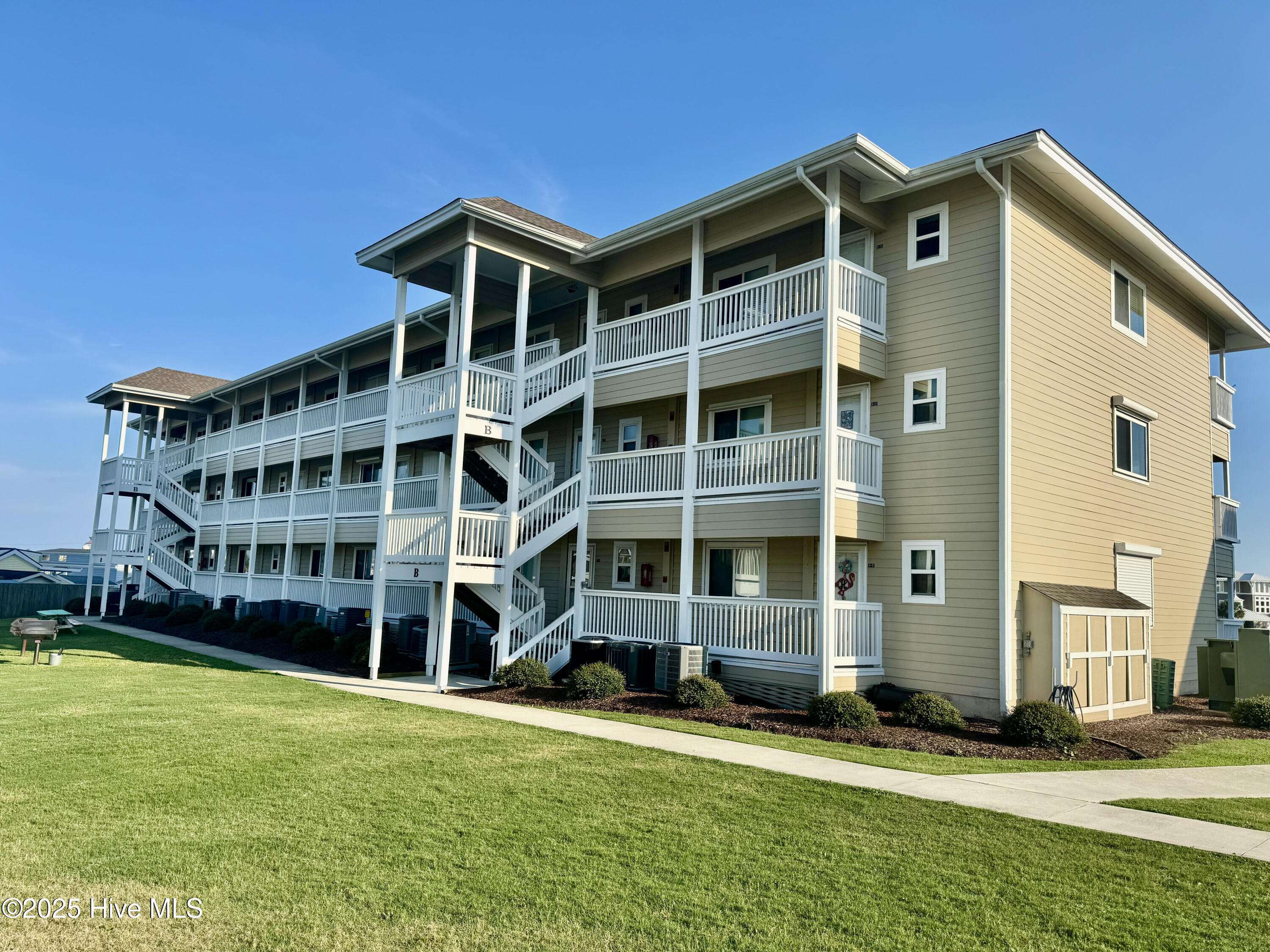 Cedar Point, NC 28584,650 Cedar Point BLVD #B 25