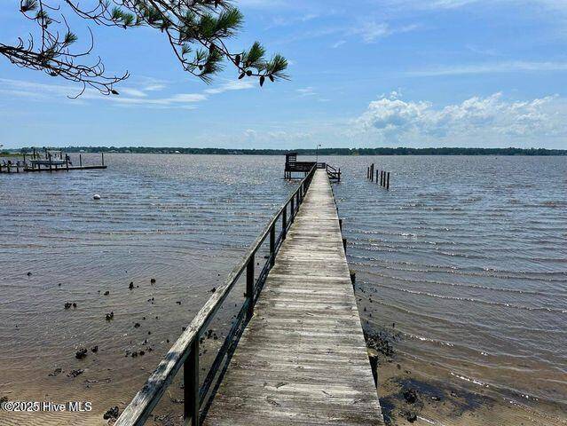 Swansboro, NC 28584,201 Silver Creek Landing RD