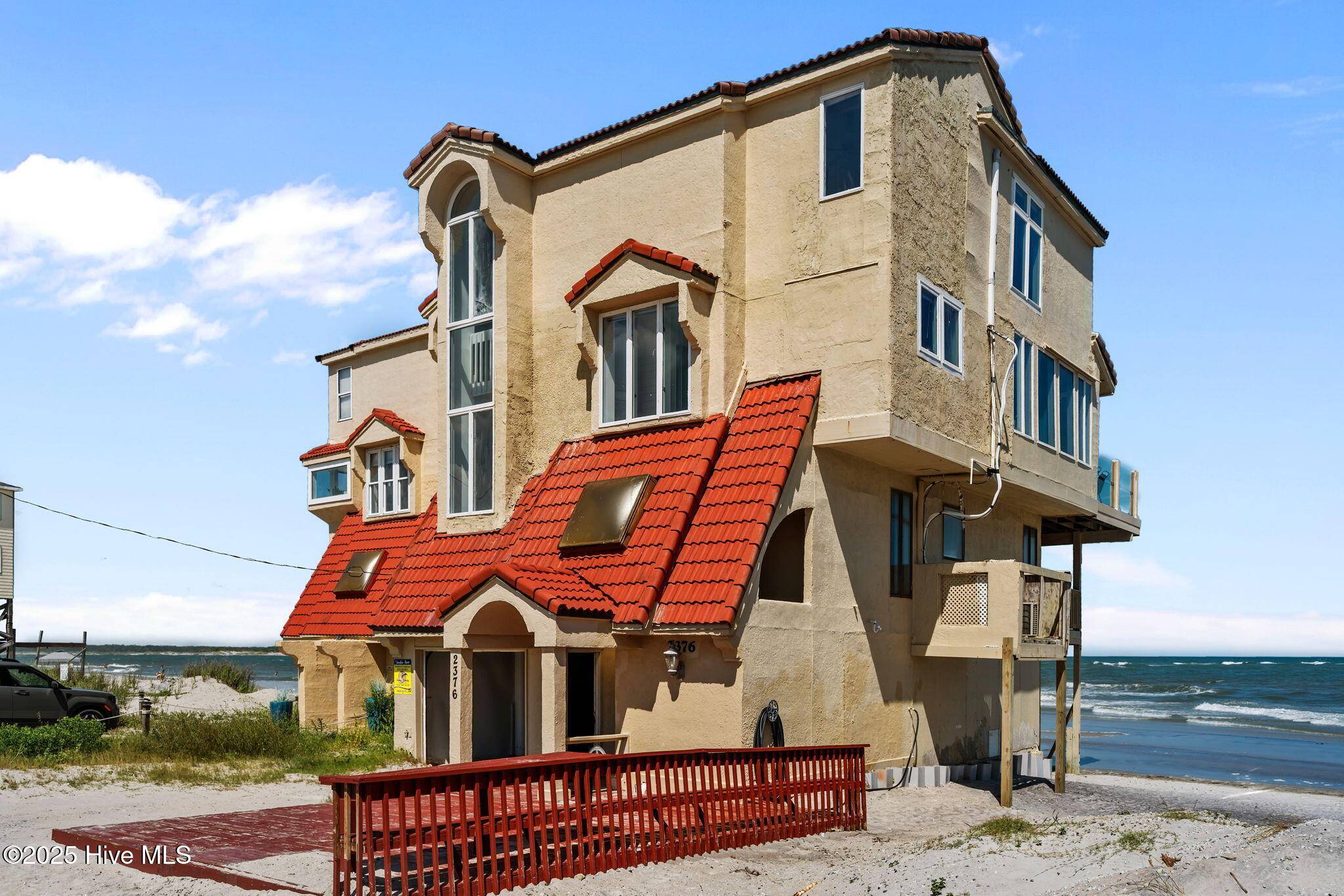 North Topsail Beach, NC 28460,2376 New River Inlet RD