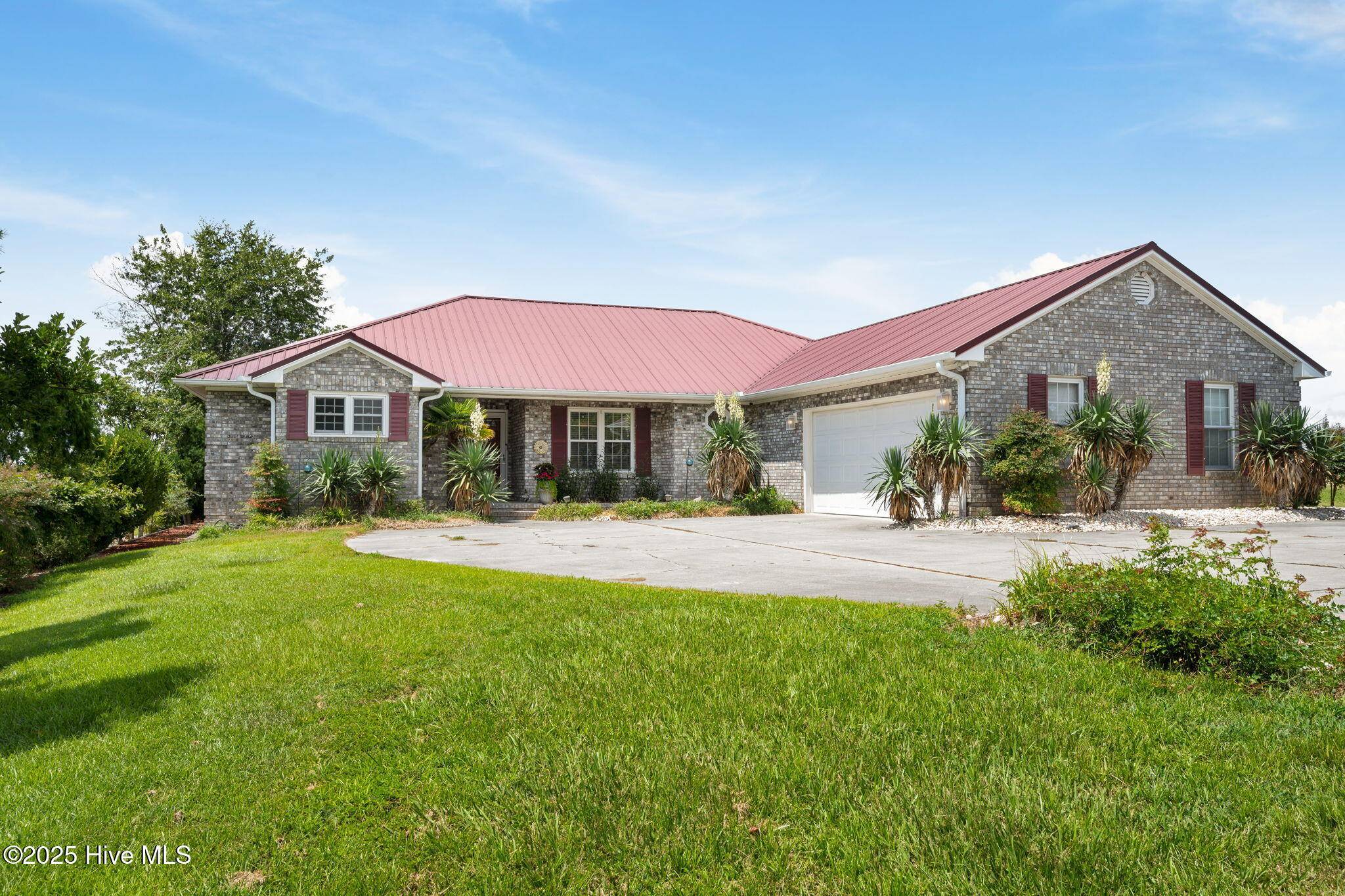 Sneads Ferry, NC 28460,132 Gemstone DR