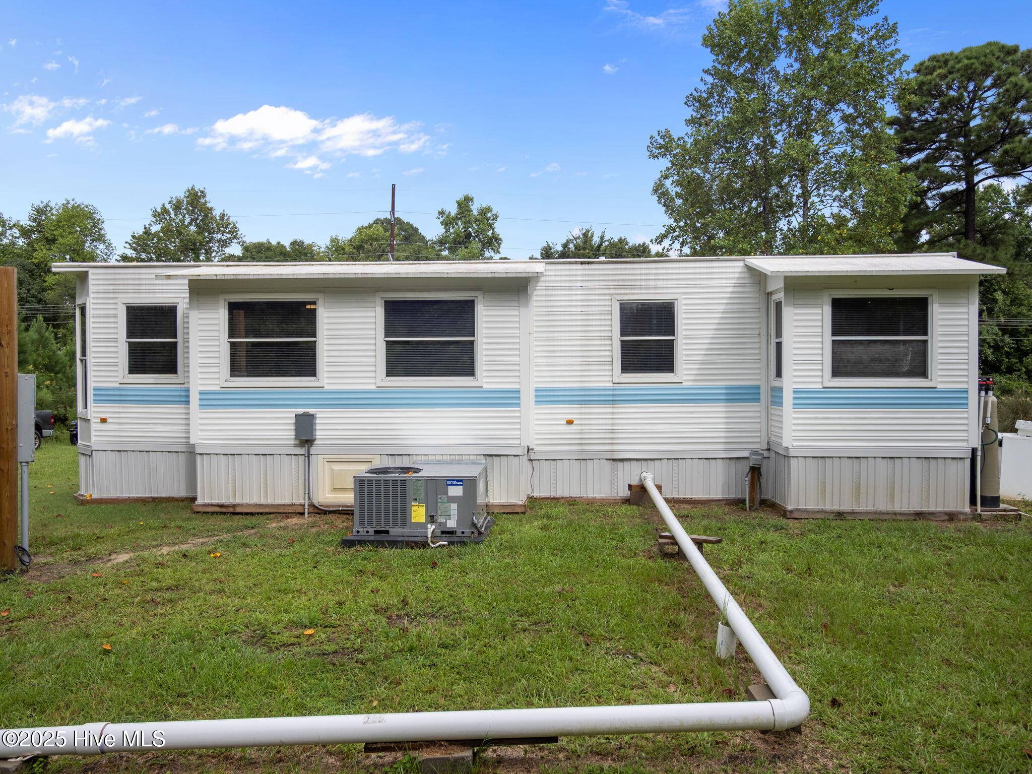 Hubert, NC 28539,160 Blue Heron RD