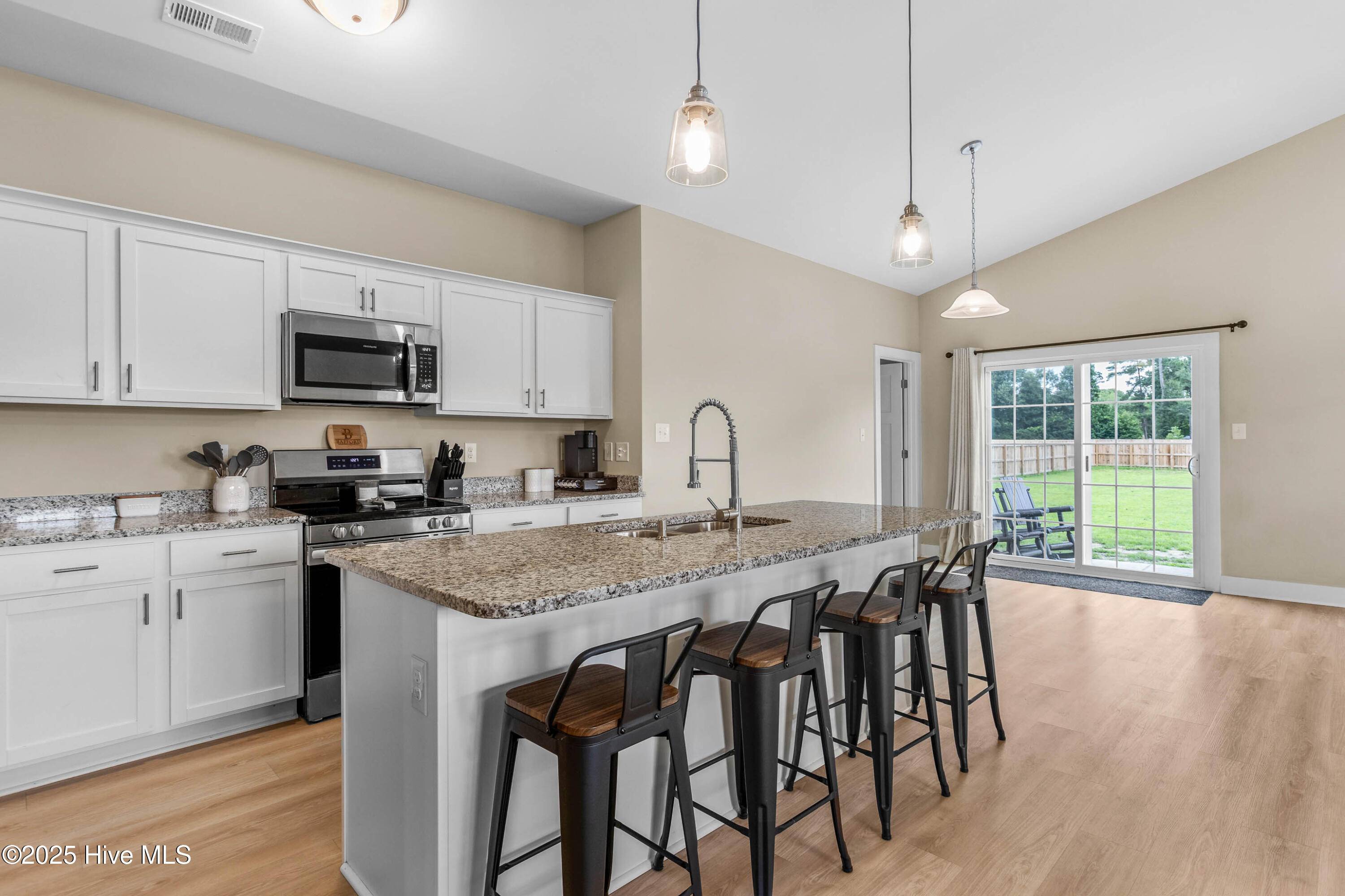 Jacksonville, NC 28540,305 E Theriault CT