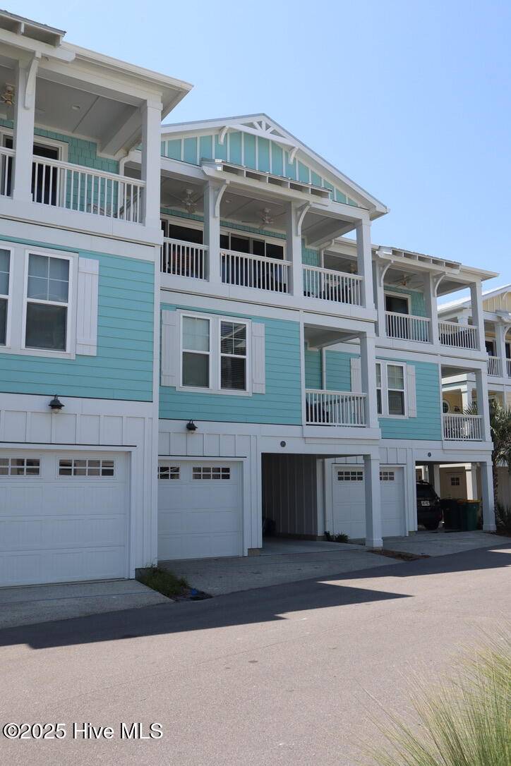 Kure Beach, NC 28449,213 Red Lewis DR