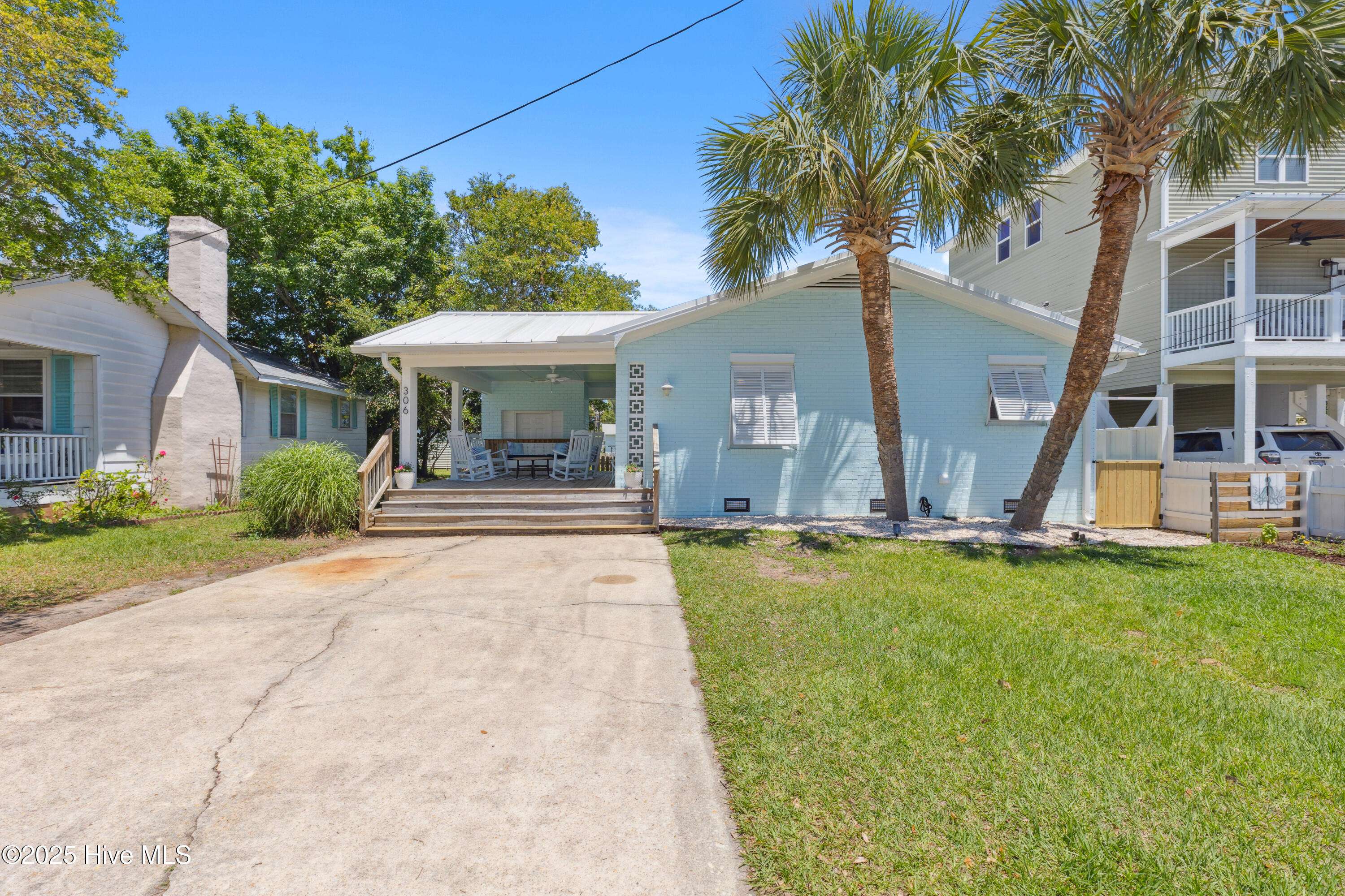 Carolina Beach, NC 28428,306 Charlotte AVE