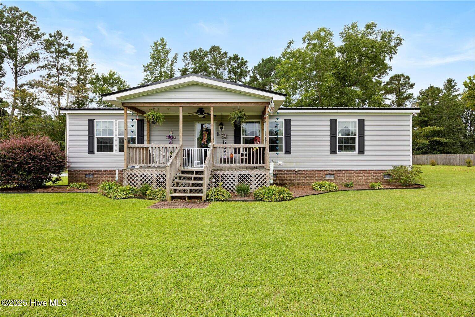 Teachey, NC 28464,444 Chicken Neck RD
