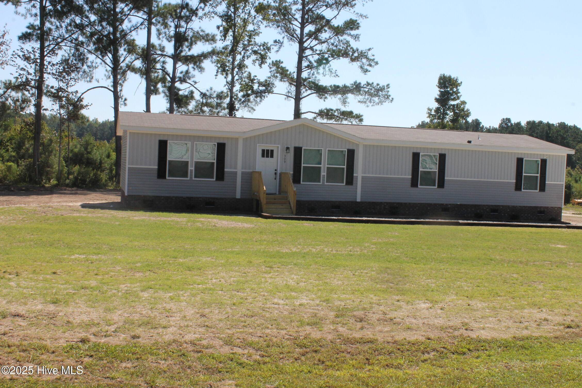 Clarkton, NC 28433,309 Pridgen Acres DR