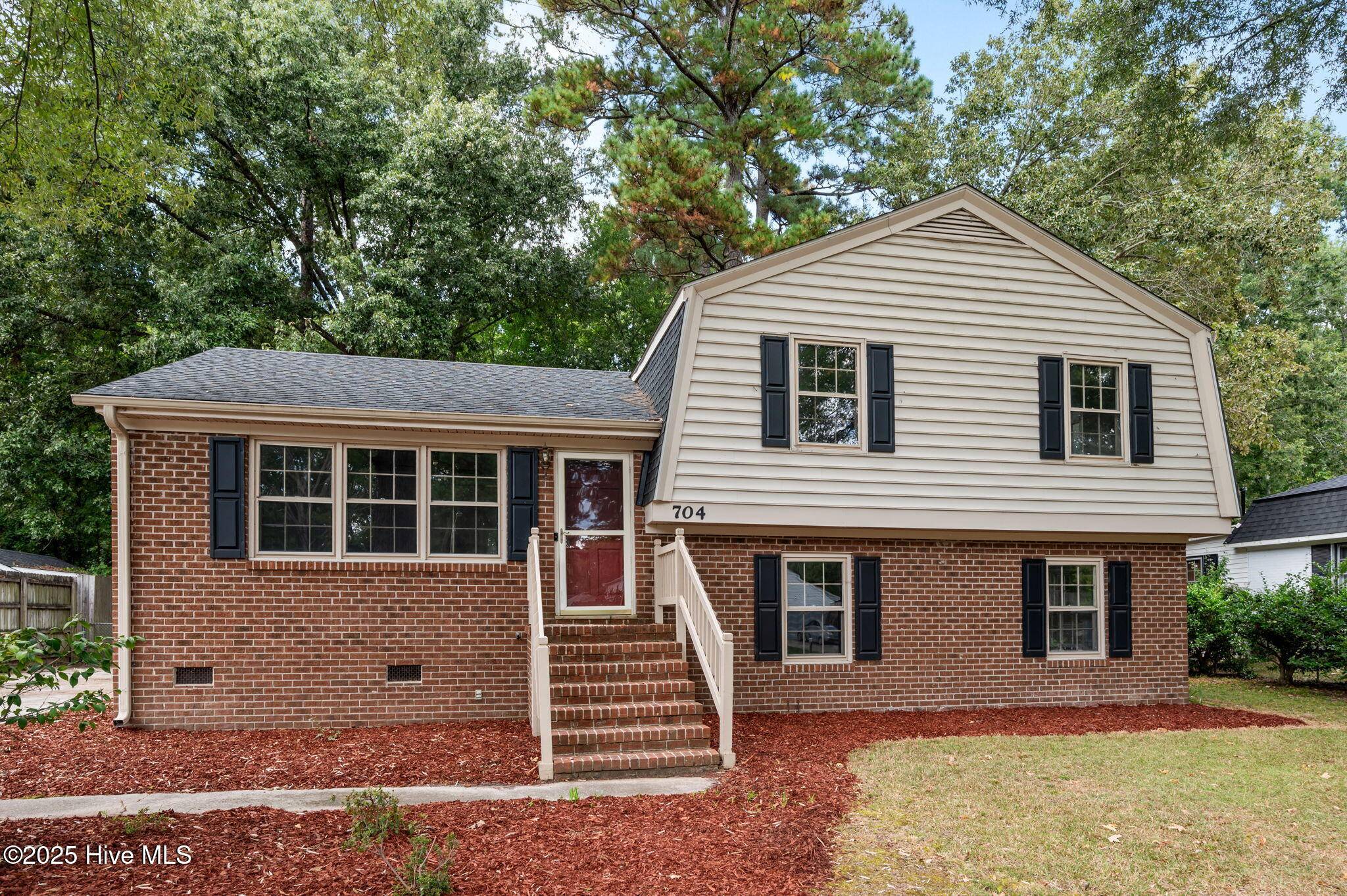 Tarboro, NC 27886,704 Forest Acres DR