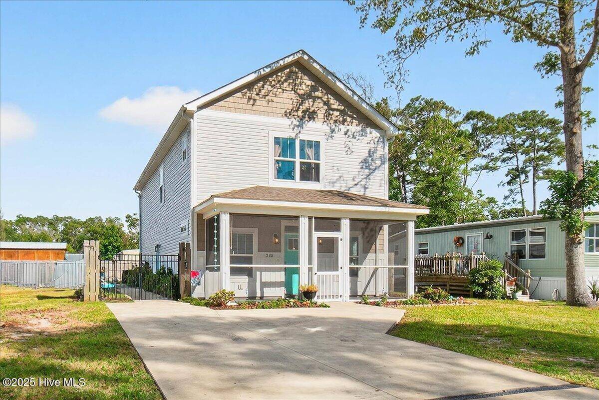 Oak Island, NC 28465,218 NE 76th ST