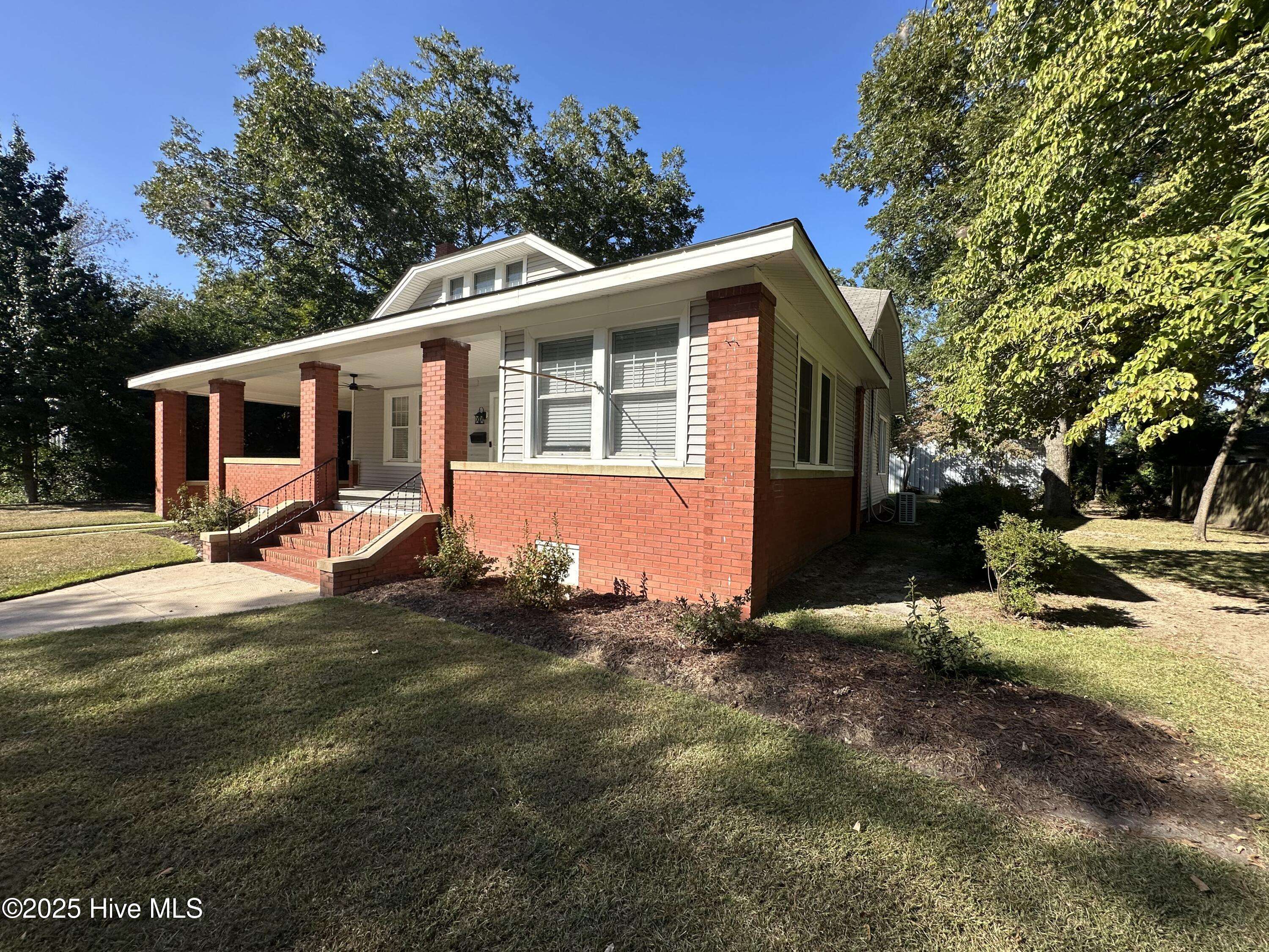 Laurinburg, NC 28352,330 Mcrae ST