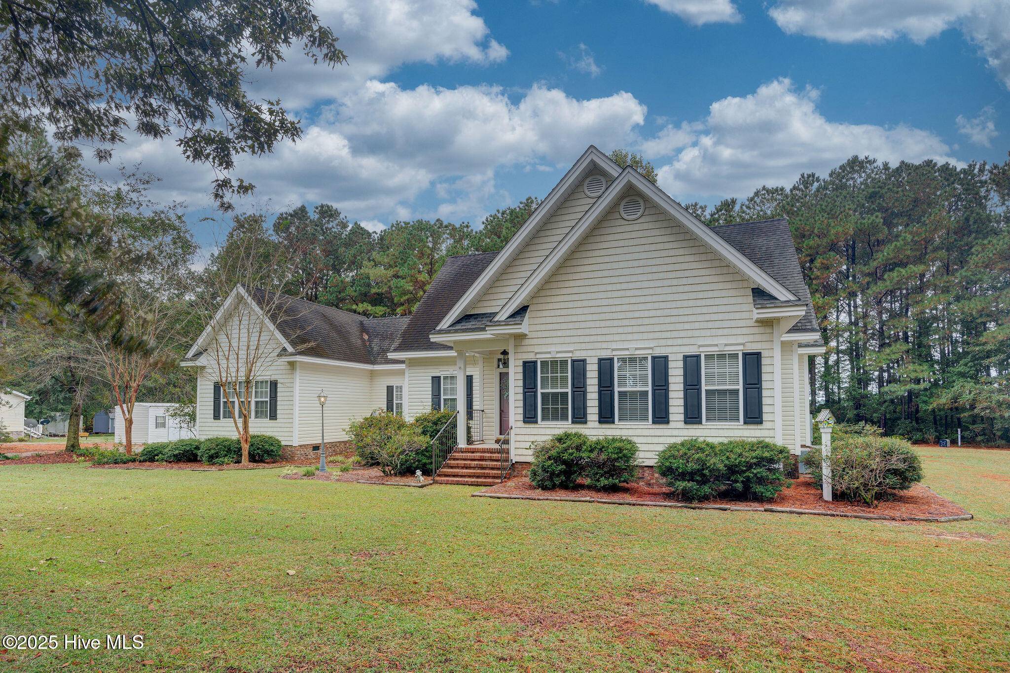 Wallace, NC 28466,332 Batchelor Bay RD