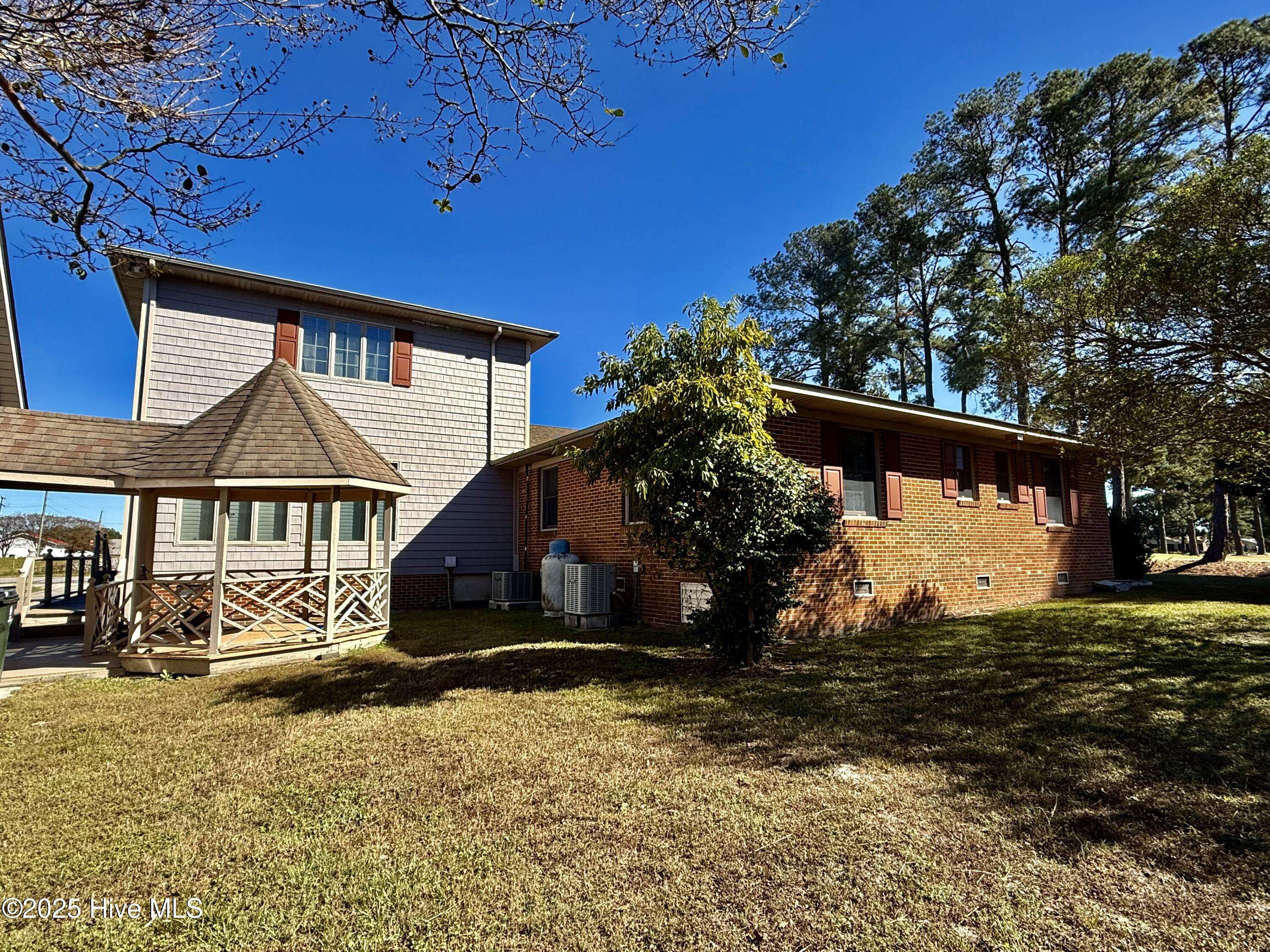 Williamston, NC 27892,1020 Dixie TRL