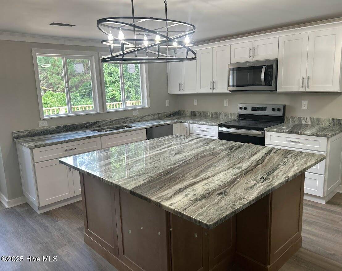 Newport, NC 28570,104 Croatan DR