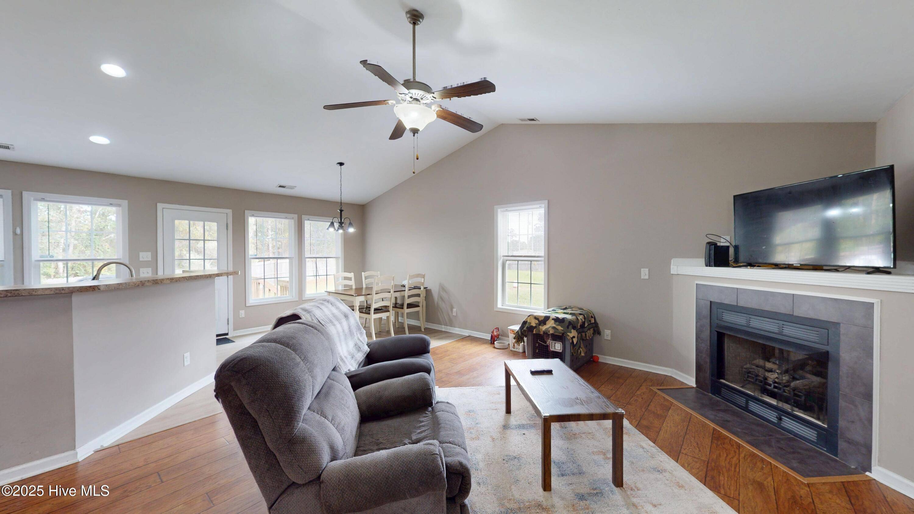 Richlands, NC 28574,202 Wagon CT