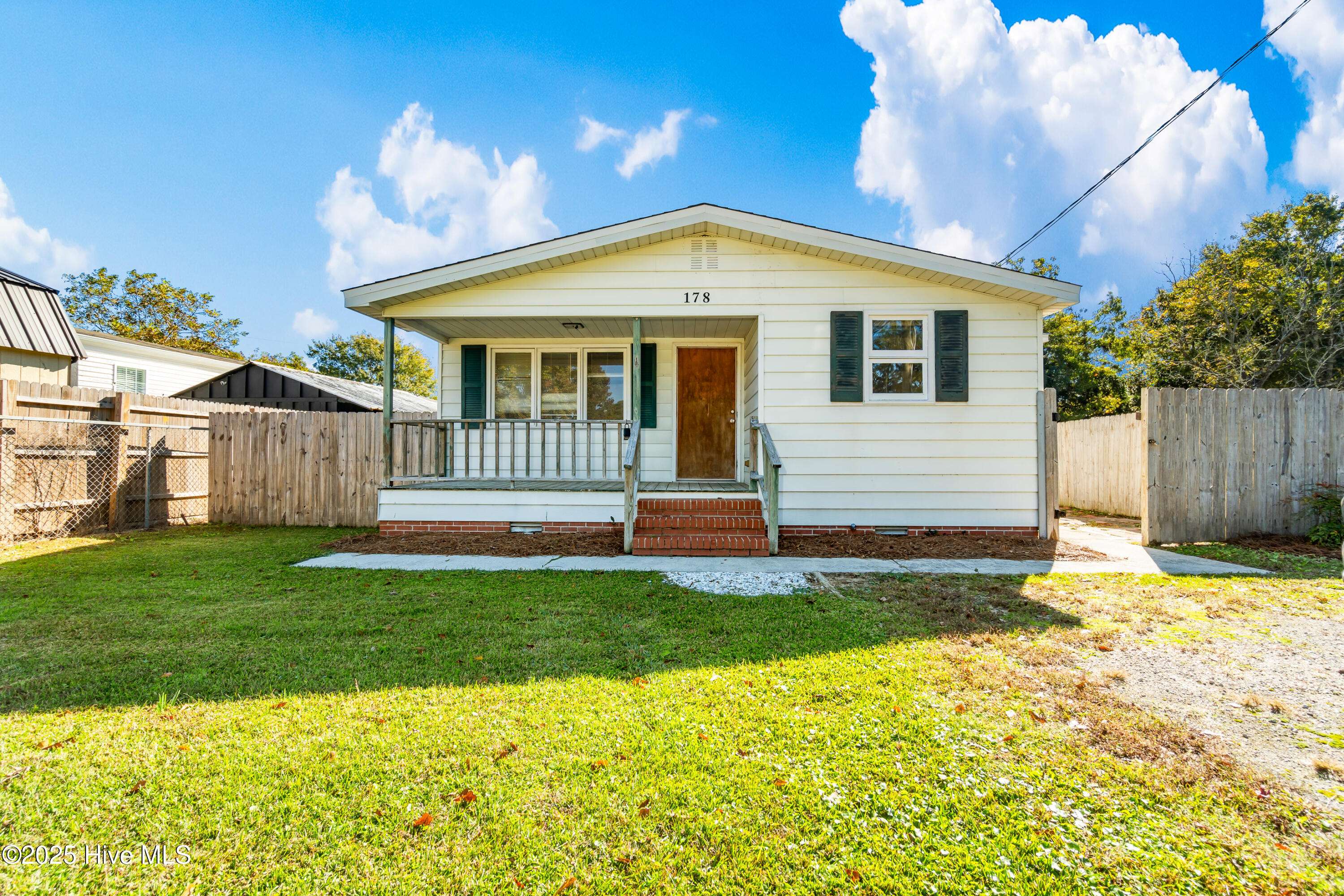 Newport, NC 28570,178 Arthur Farm RD