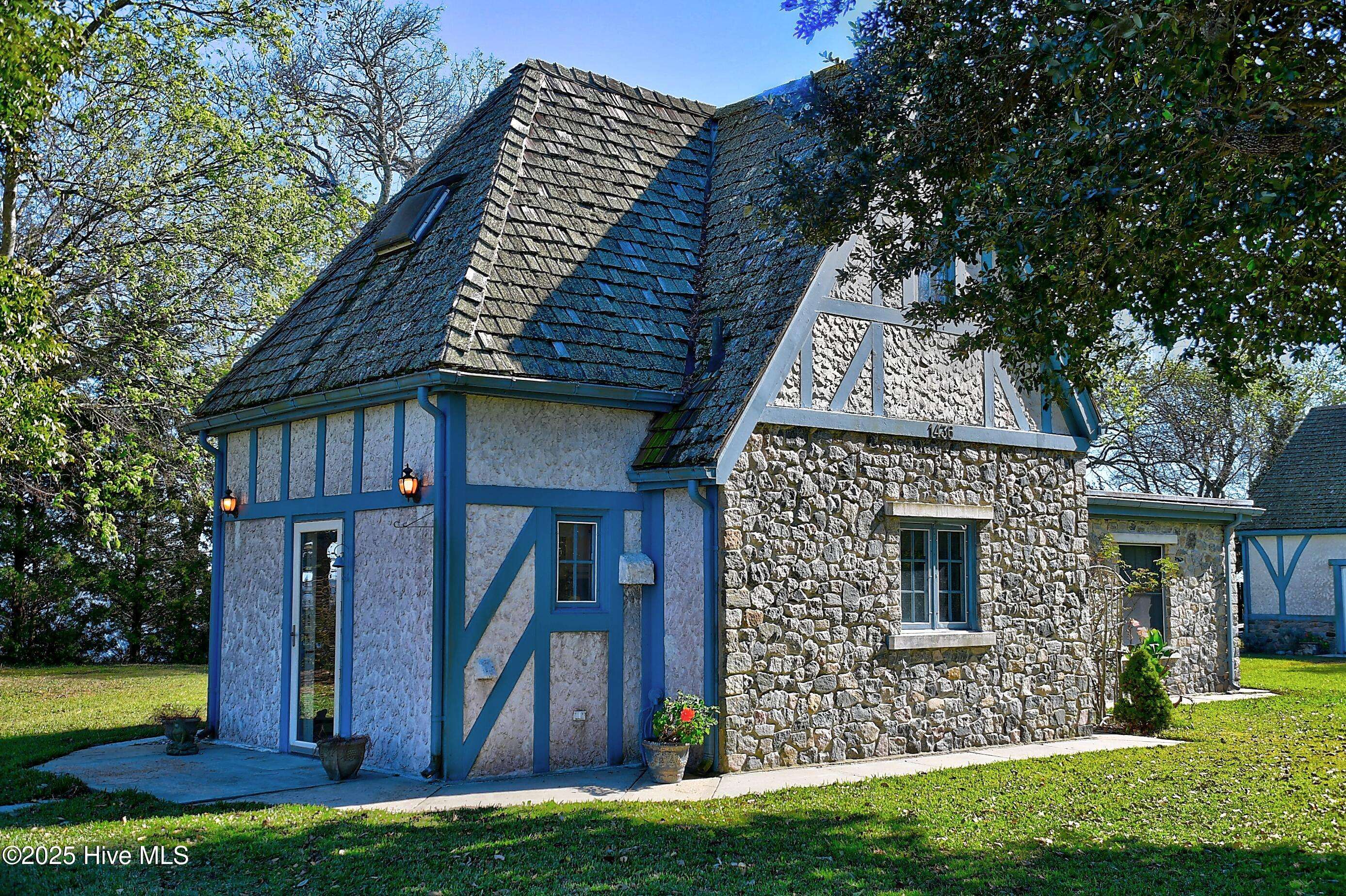 Coinjock, NC 27923,1436 Waterlily RD