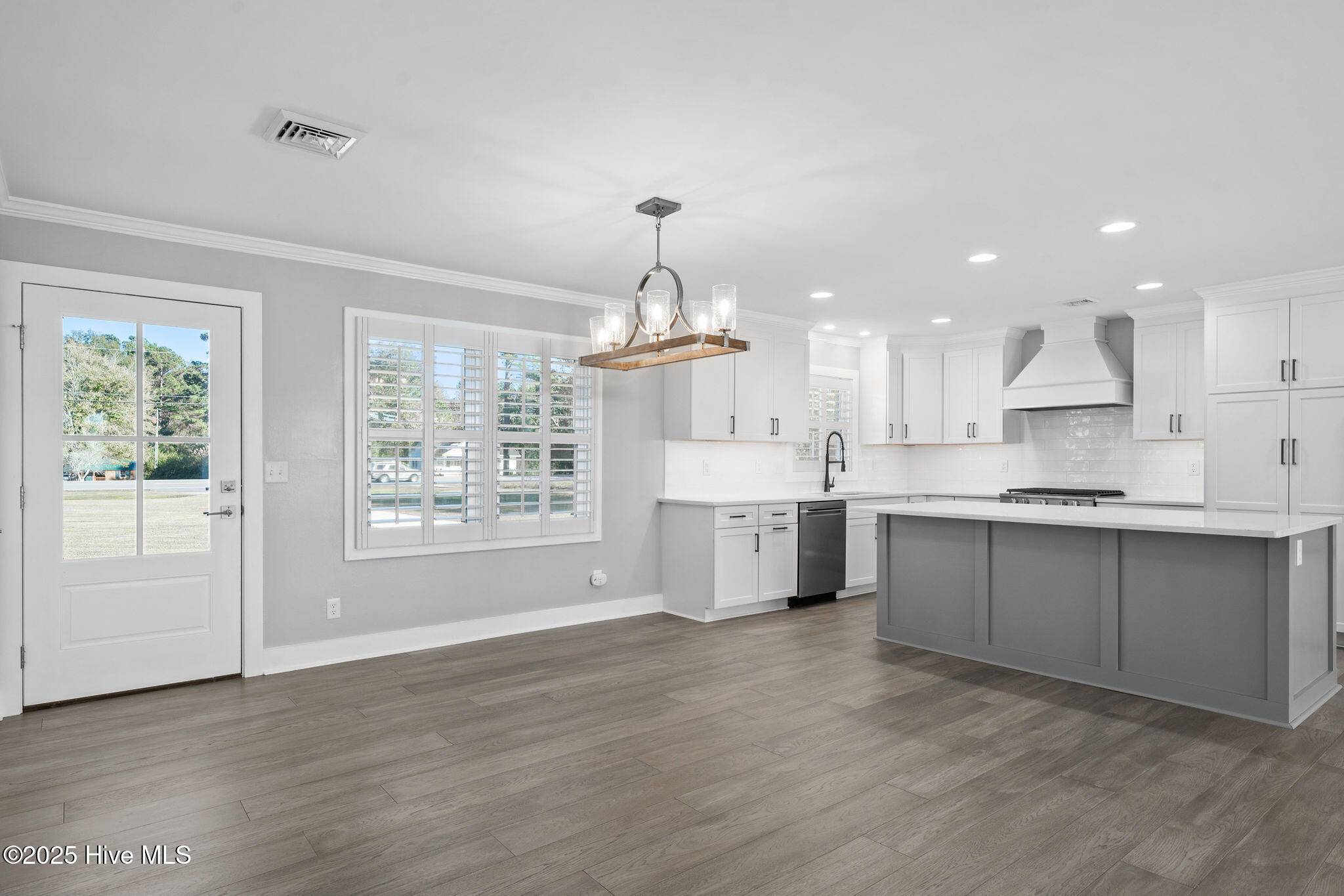 Burgaw, NC 28425,1505 Us Hwy 117 BYP S