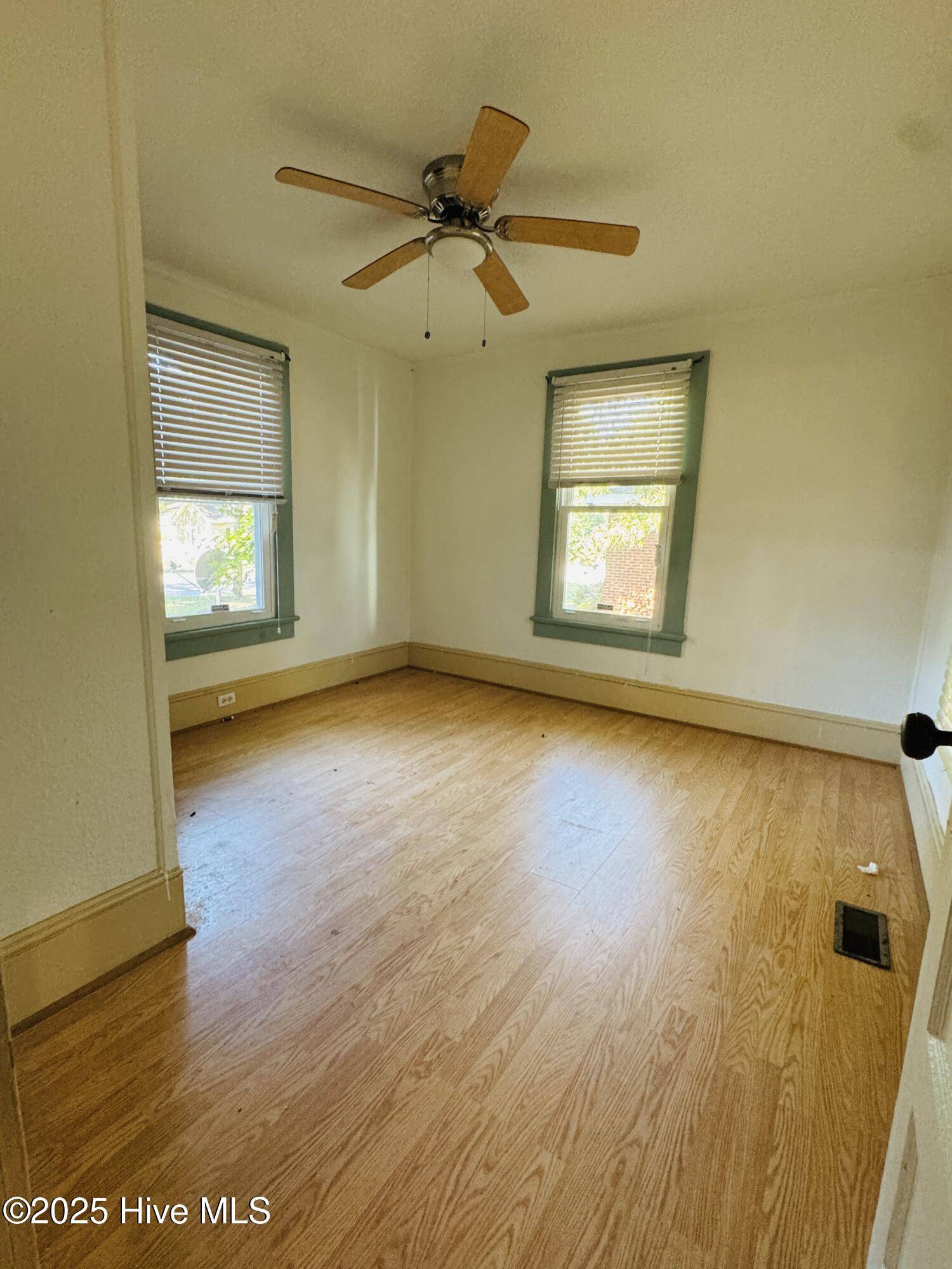 Williamston, NC 27892,506 N Haughton ST