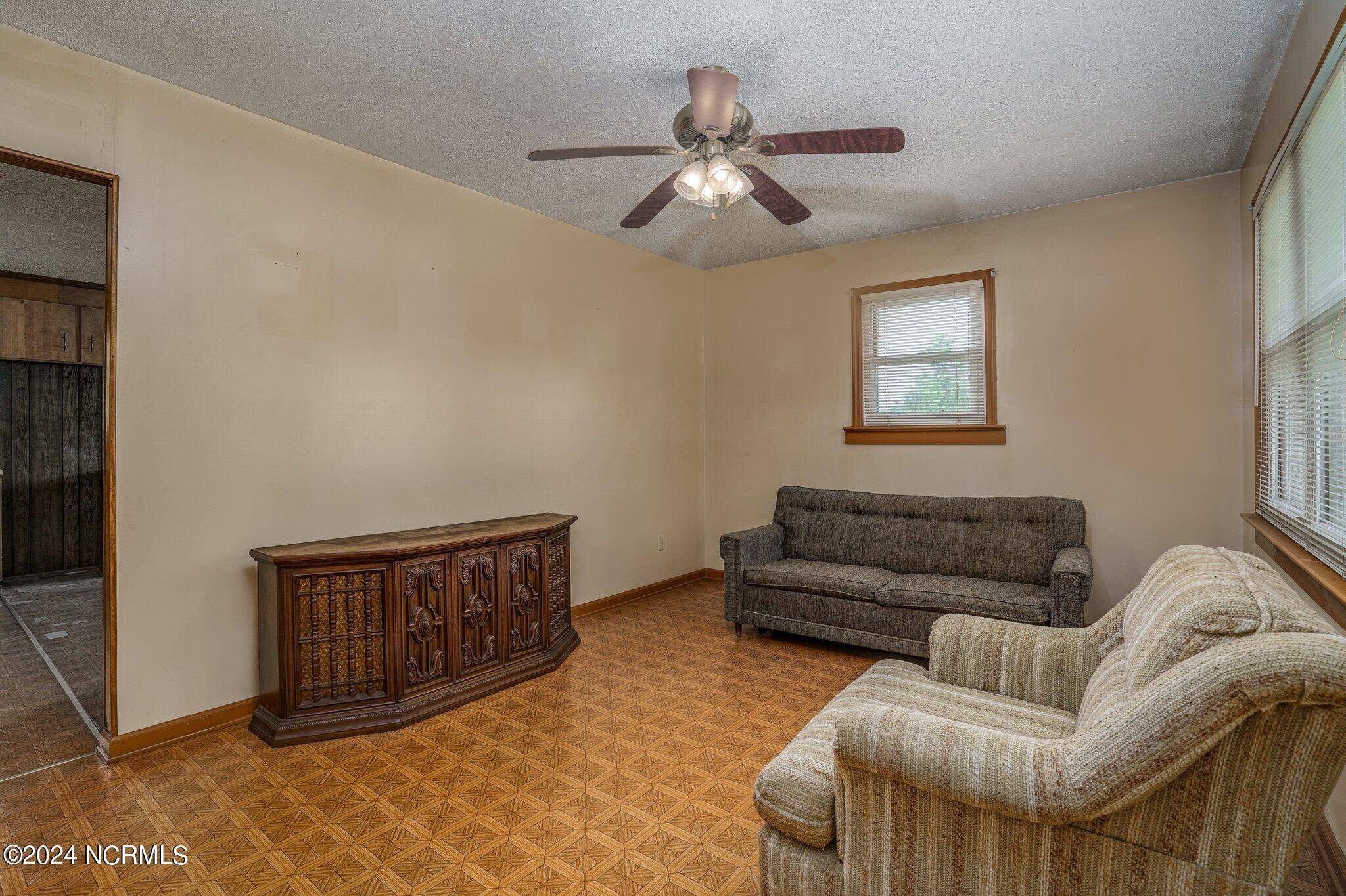 Whitakers, NC 27891,9932 Straight Gate RD