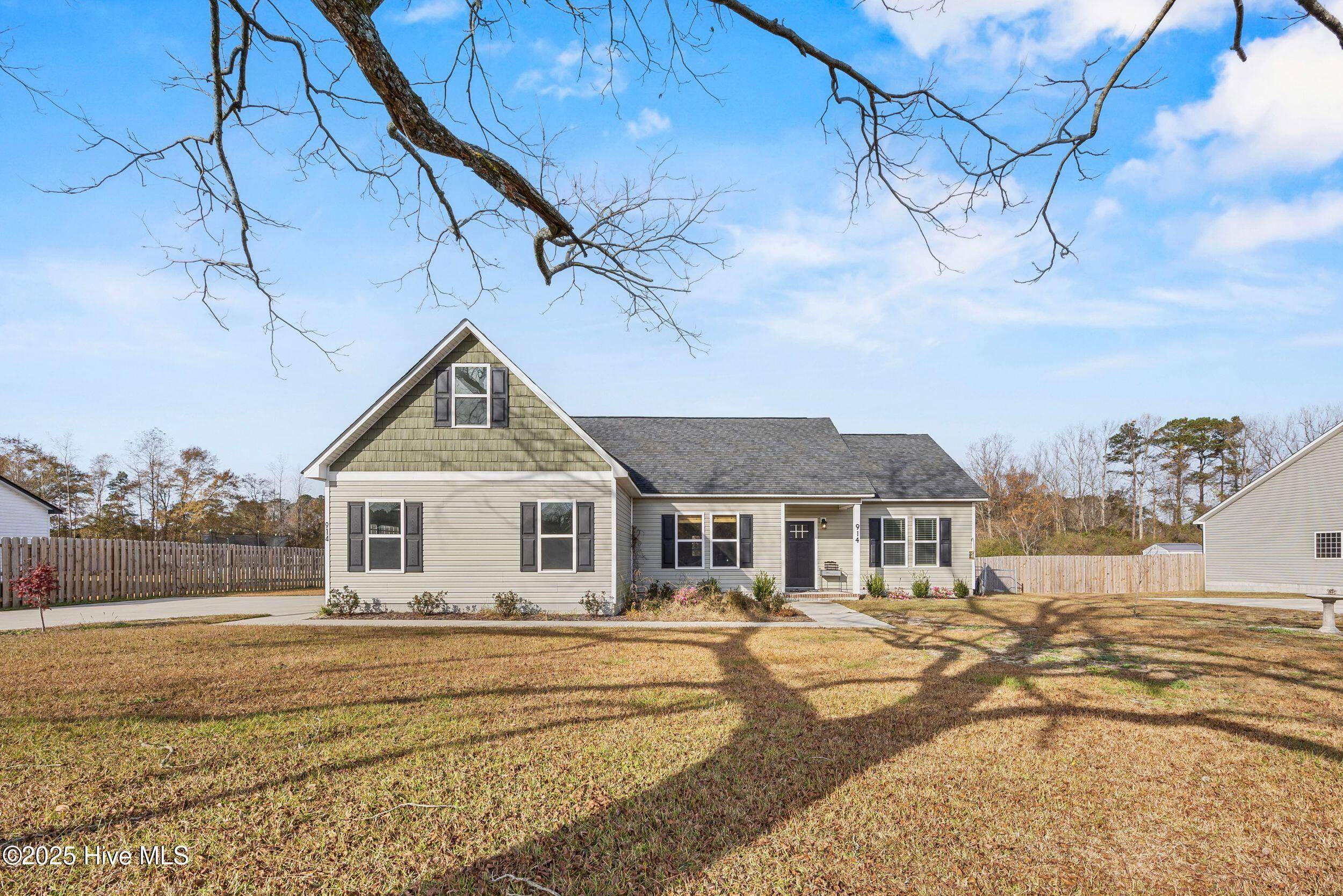 Beulaville, NC 28518,914 Haw Branch RD