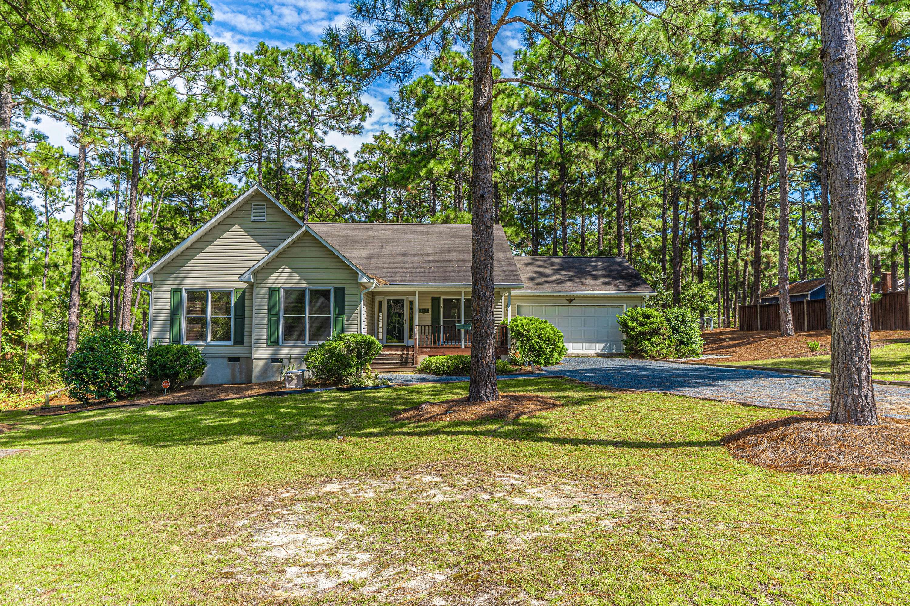 Southern Pines, NC 28387,132 Lakeview DR