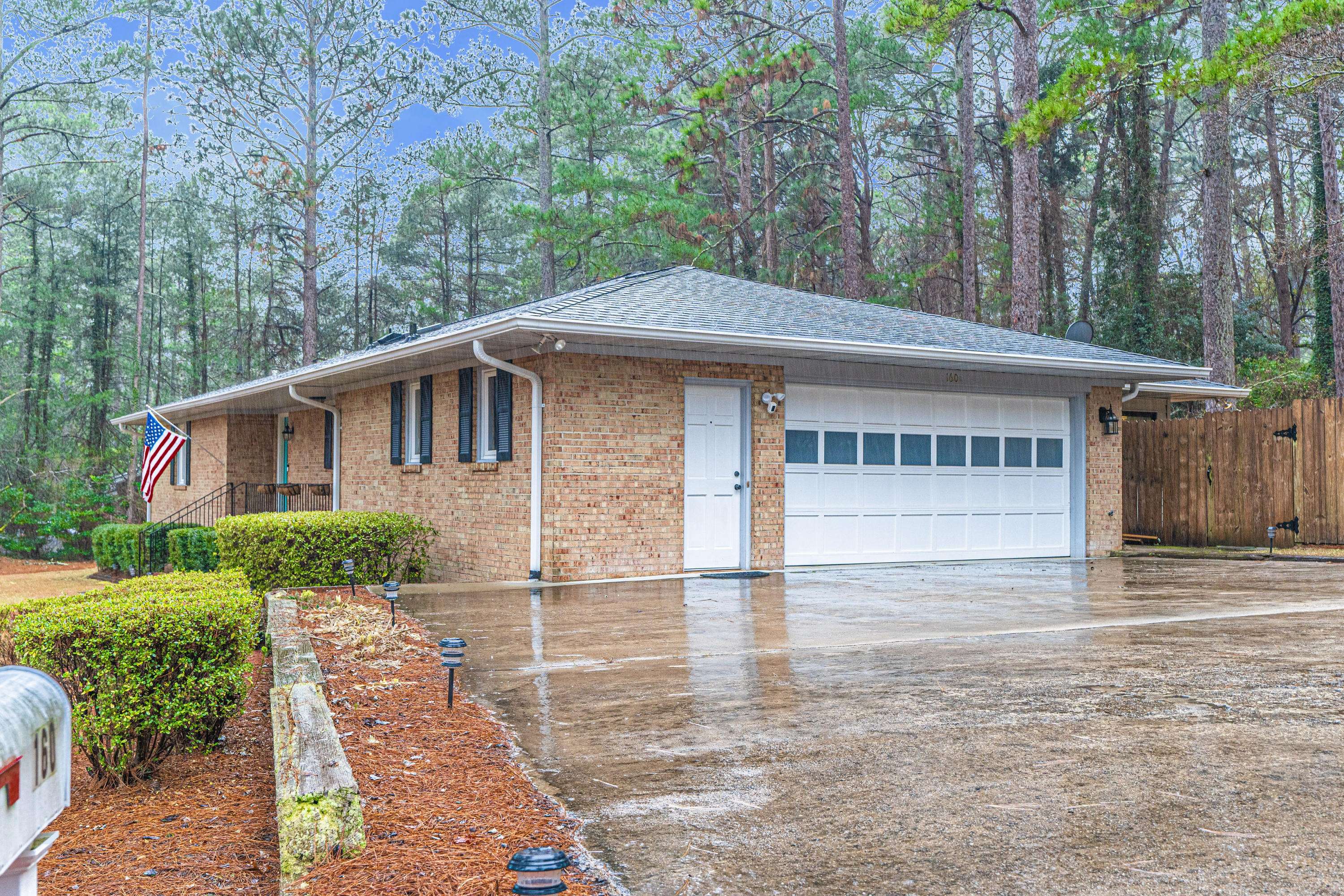 Southern Pines, NC 28387,160 Elk RD