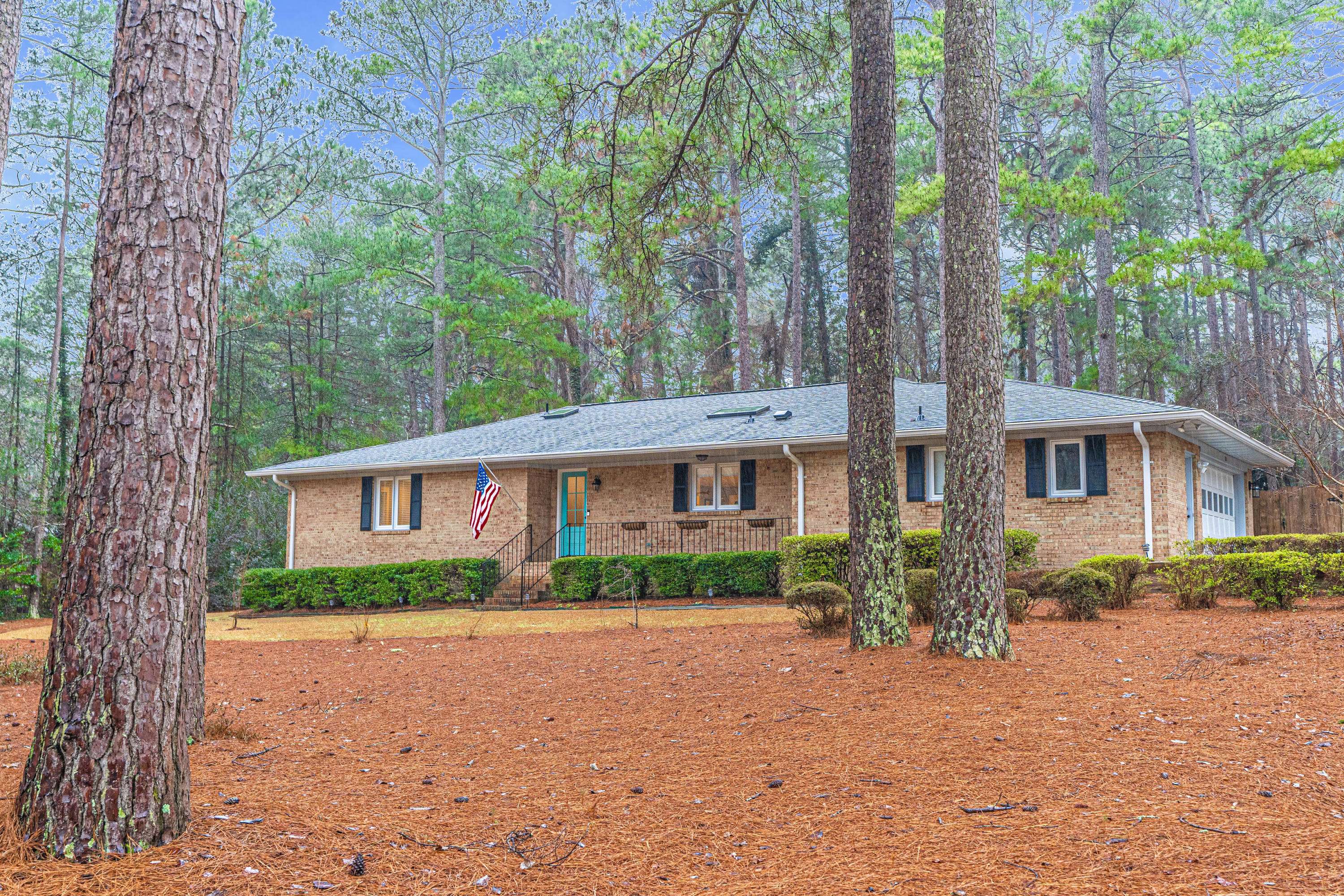 Southern Pines, NC 28387,160 Elk RD