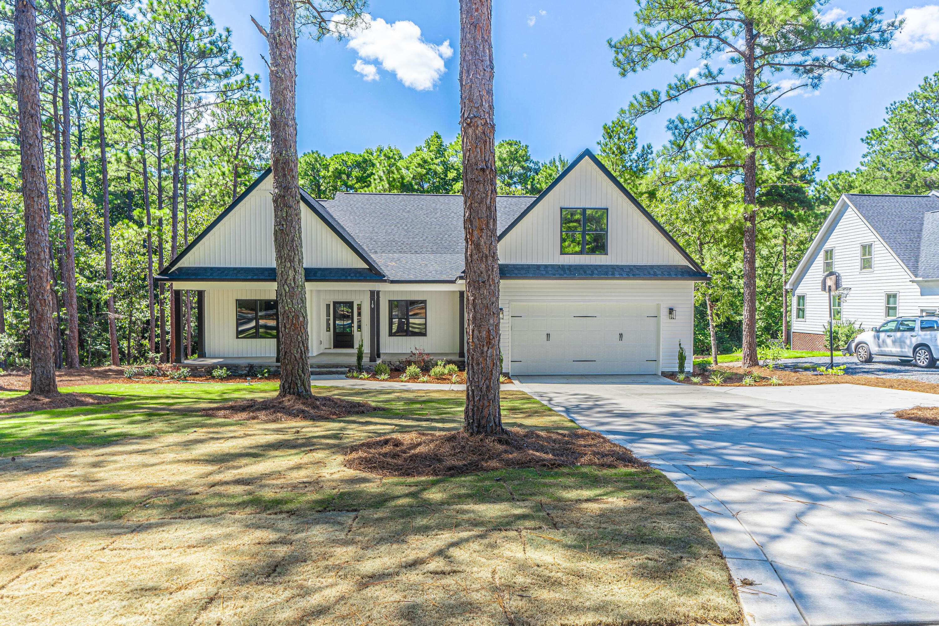 Whispering Pines, NC 28327,10 Arbutus LN