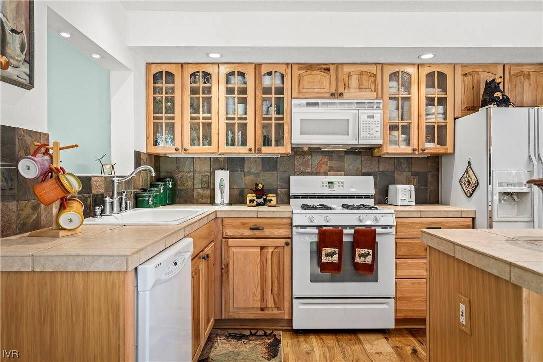 Incline Village, NV 89451,975 Tyner