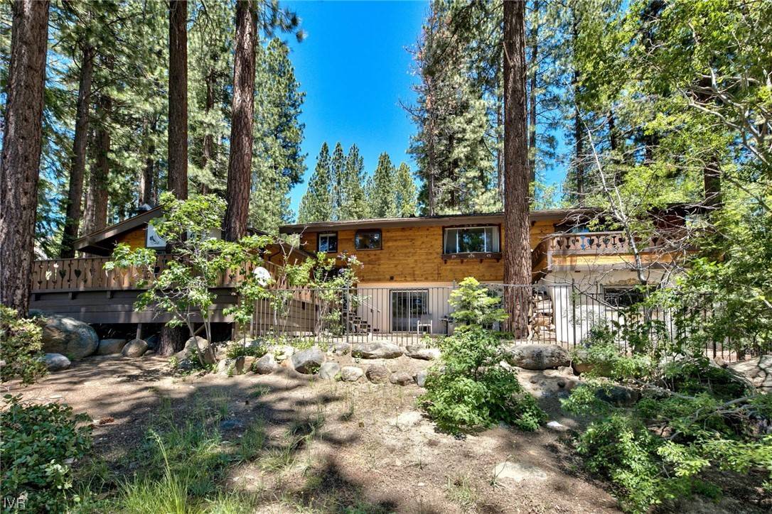 Incline Village, NV 89451,985 4th Green DR