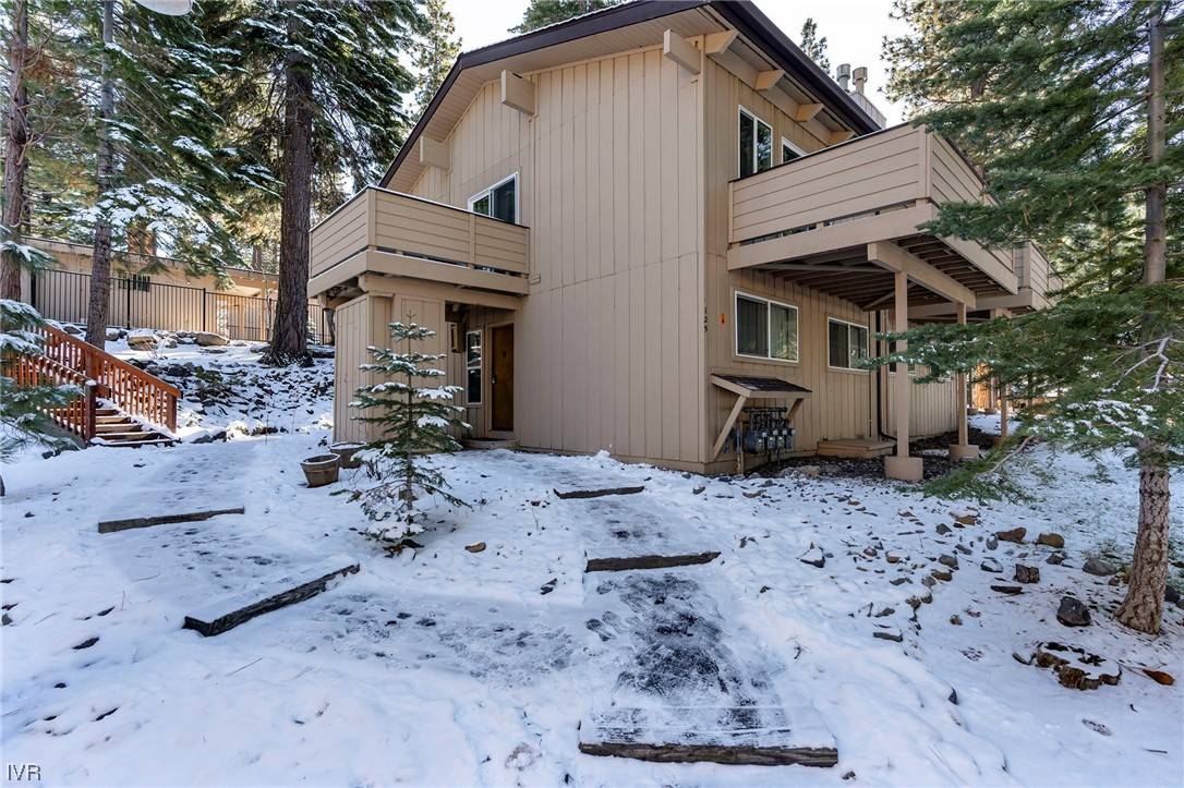 Incline Village, NV 89451,321 Ski Way #125