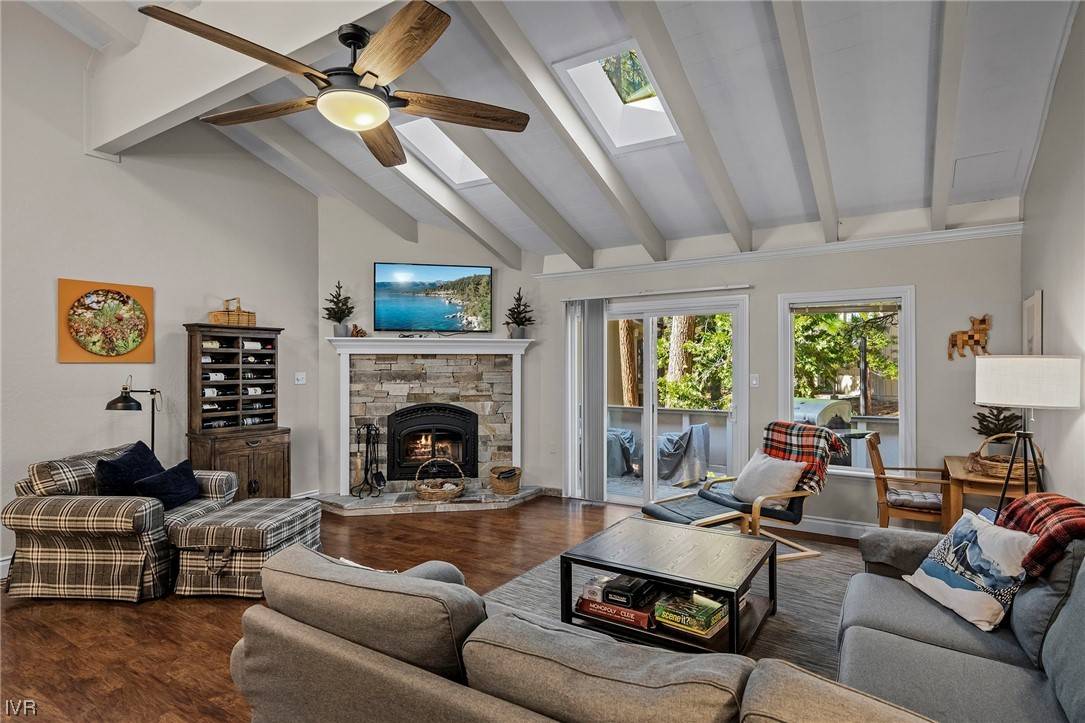 Incline Village, NV 89451,321 Ski Way #233