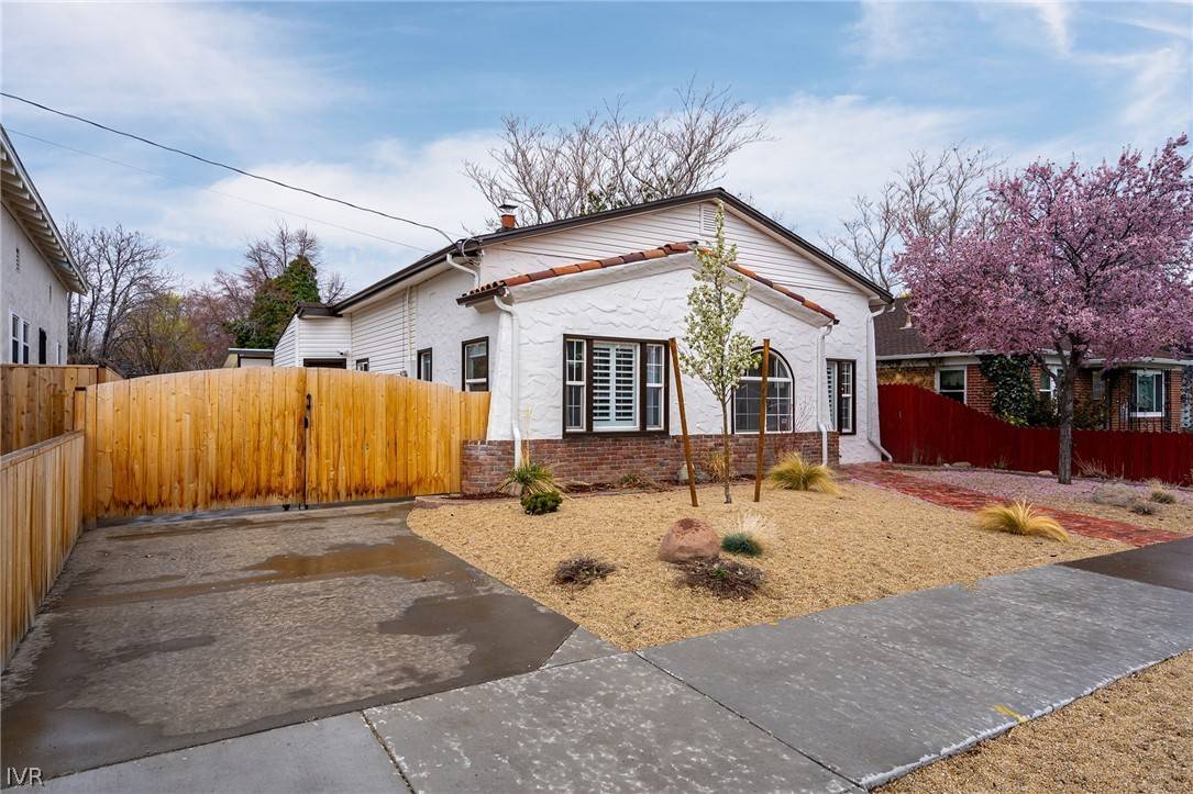 Town Out Of Area, NV 89509,1113 Gordon AVE