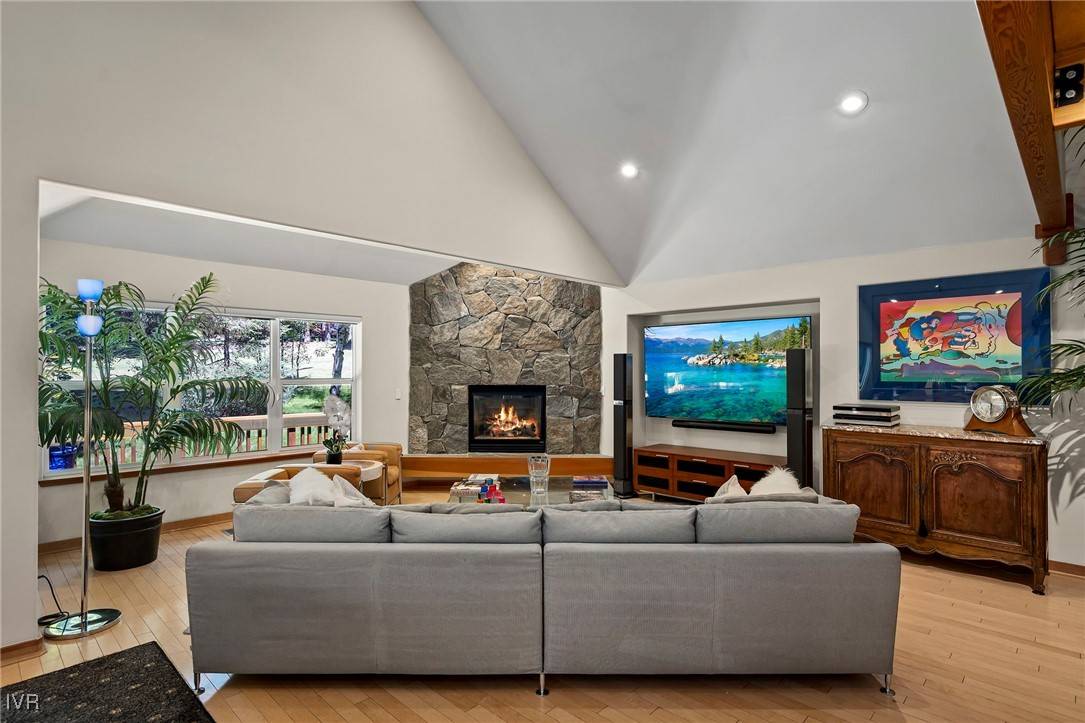 Incline Village, NV 89451,855 Lake Country DR