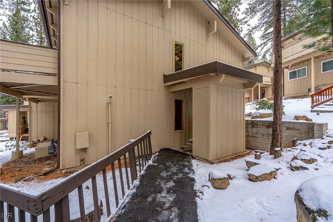 Incline Village, NV 89451,321 Ski WAY #53