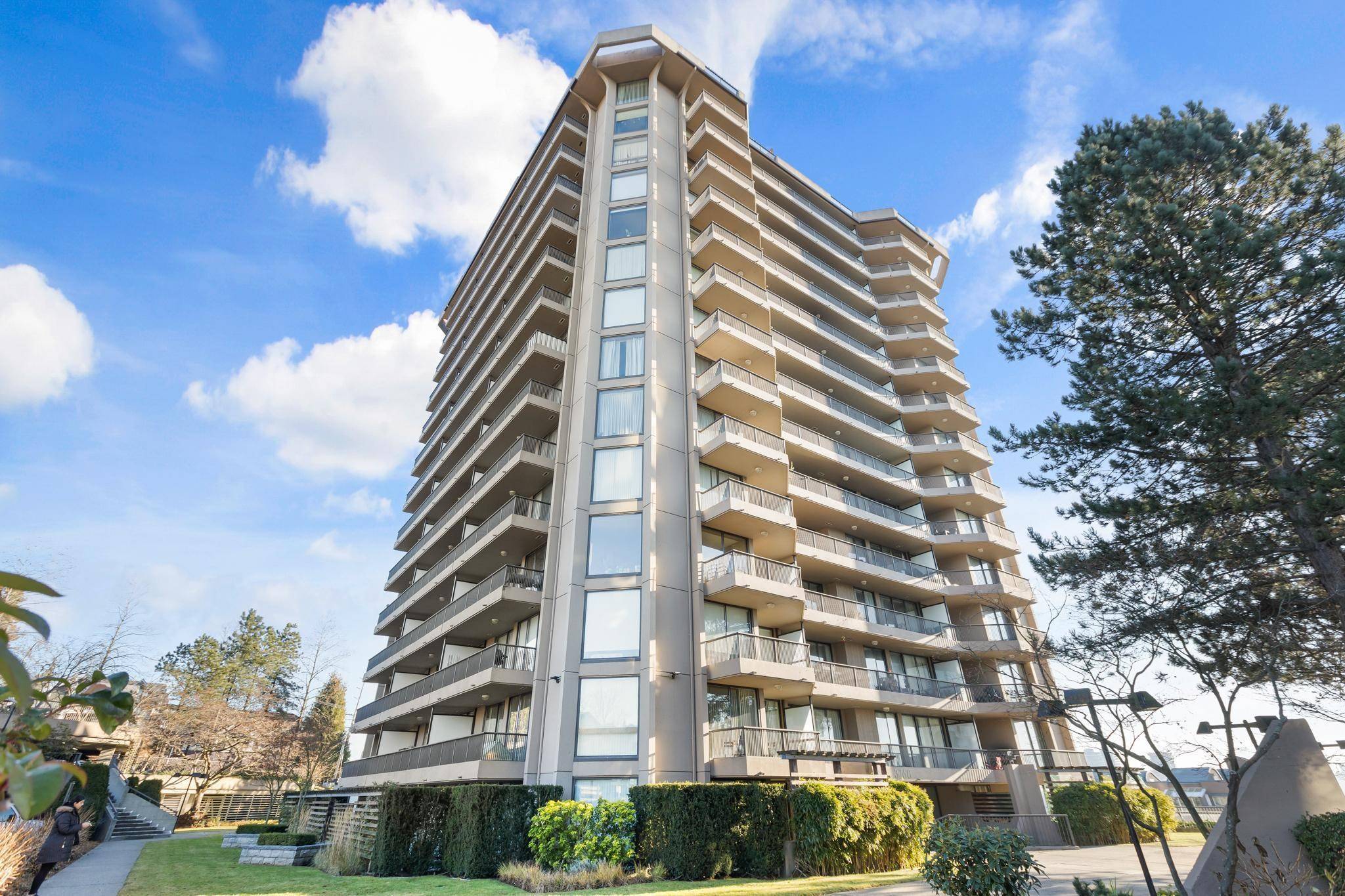 Burnaby, BC V5C 5Y8,3760 ALBERT ST #104