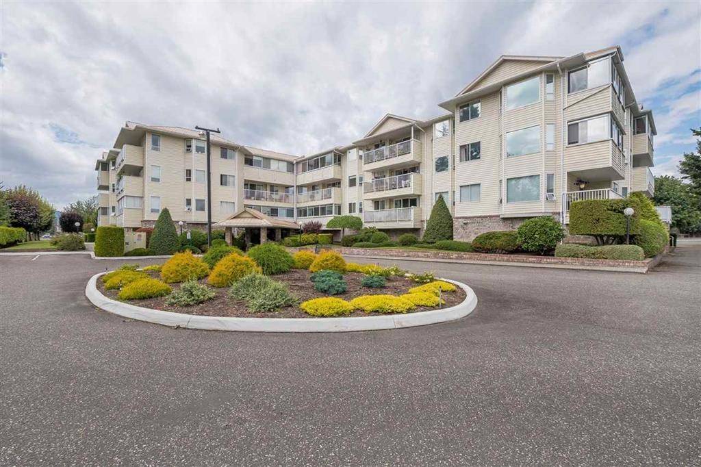 Chilliwack, BC V2P 4Y3,8725 ELM DR #211